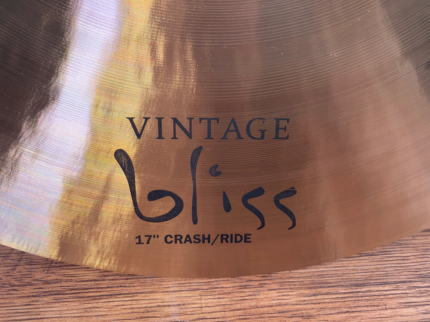 Dream Cymbals VBCRRI17 Vintage Bliss Hand Forged & Hammered 17" Crash Ride