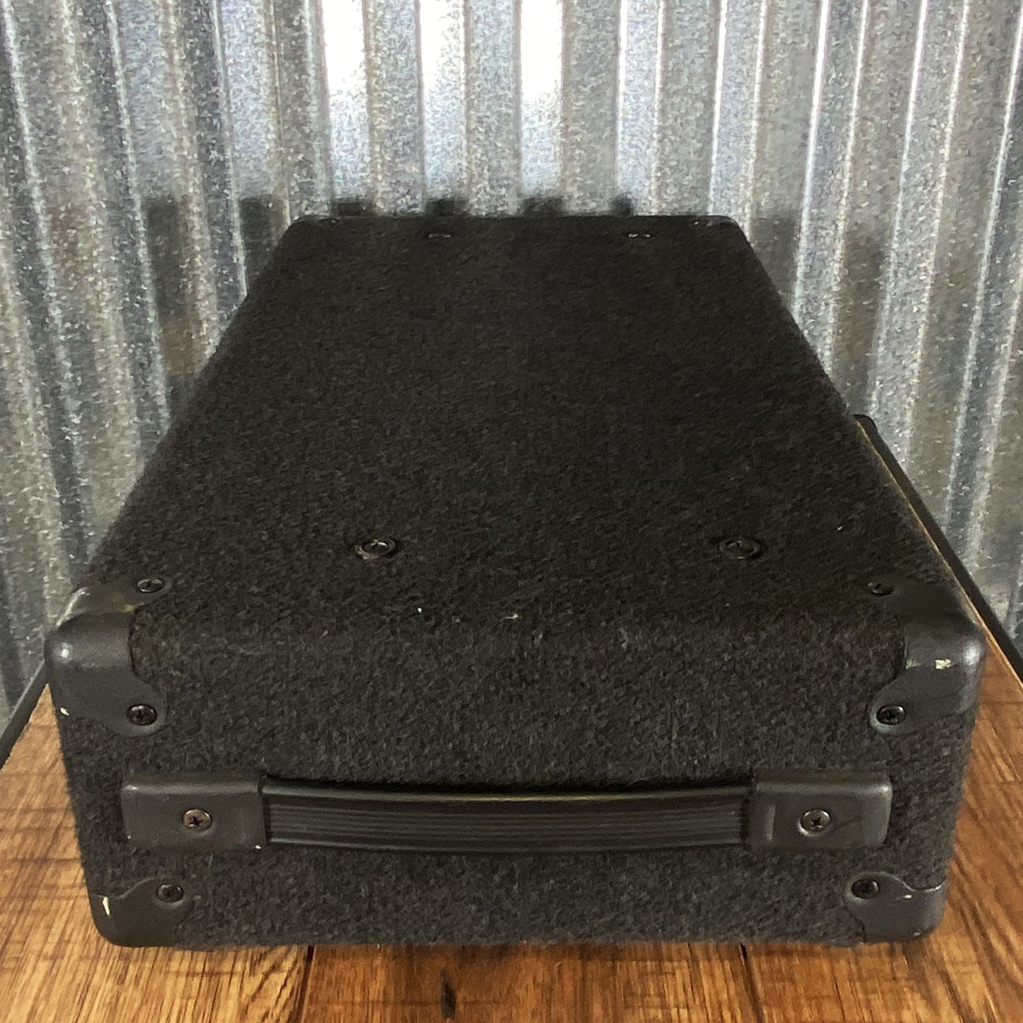 Carvin R1000 225/1000 Watt Stereo/Bi Amped Preamp Bass Amplifier Head Used
