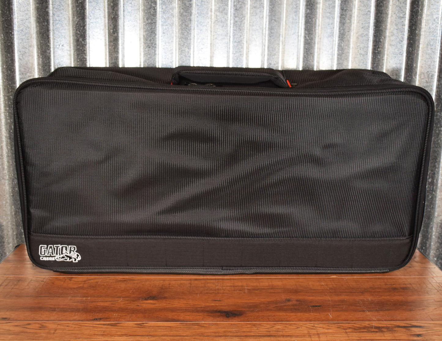 Gator GPB-BAK-GR Aluminum Guitar Effect Pedalboard & Bag Screamer Green