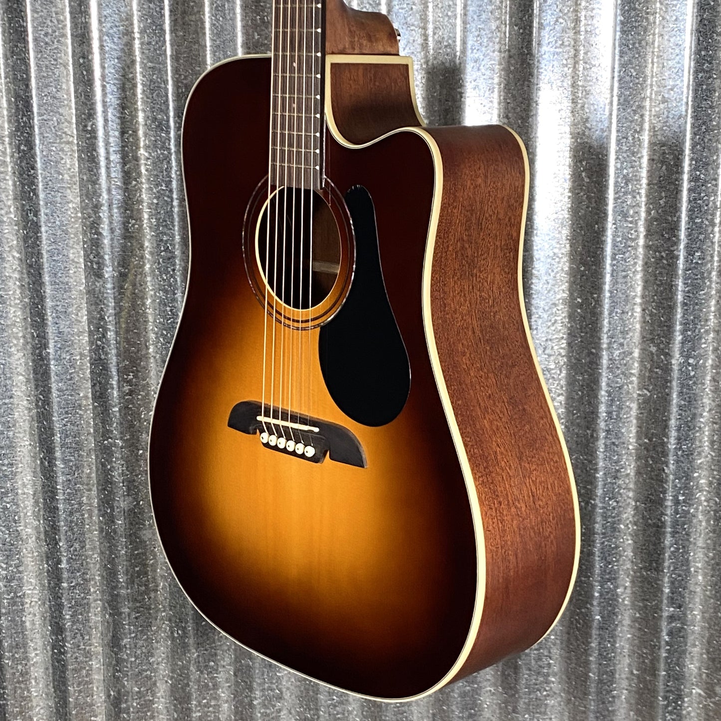 Alvarez Regent RD26CESB Sunburst Cutaway Acoustic Electric Guitar & Bag #0810 Used