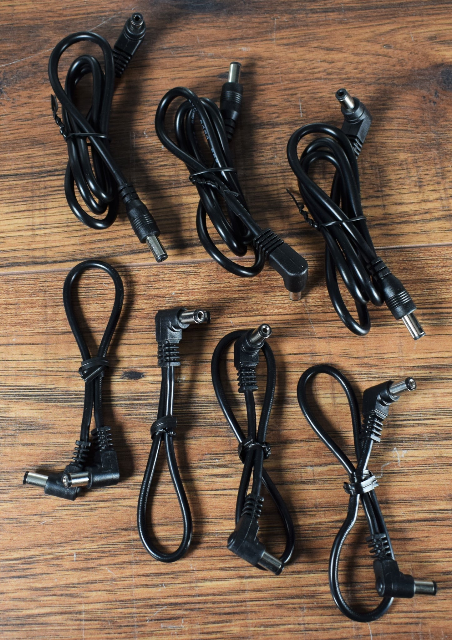 J. Rockett Audio Designs Juice Joint 7 Output Filtered Pedalboard Guitar Effect Power Supply & Cables