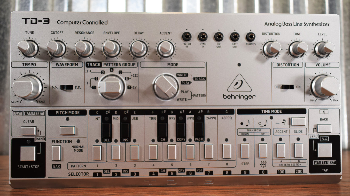 Behringer TD-3-SR Analog Bass Line Synthesizer Silver