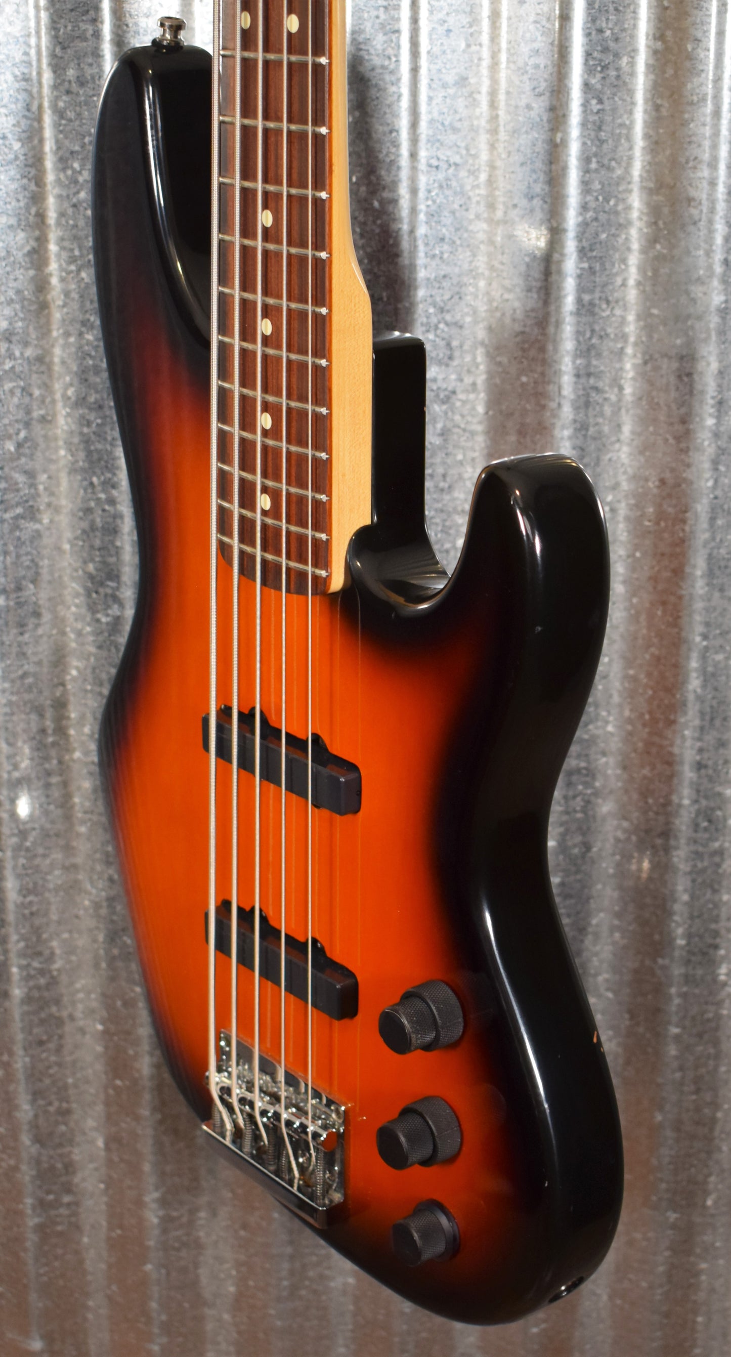 Fender Jazz Bass Plus V 5 String Bass 3 Tone Sunburst USA 1992 & Case Used