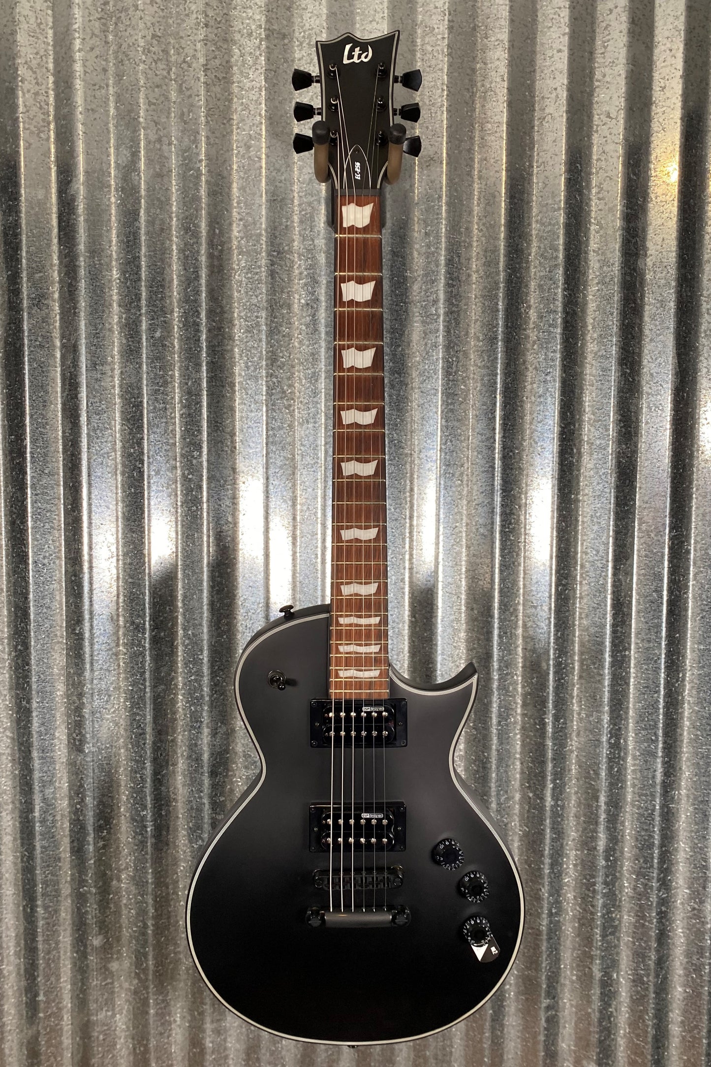 ESP LTD EC-256 Eclipse Black Satin Guitar & Bag LEC256BLKS #3541 Used
