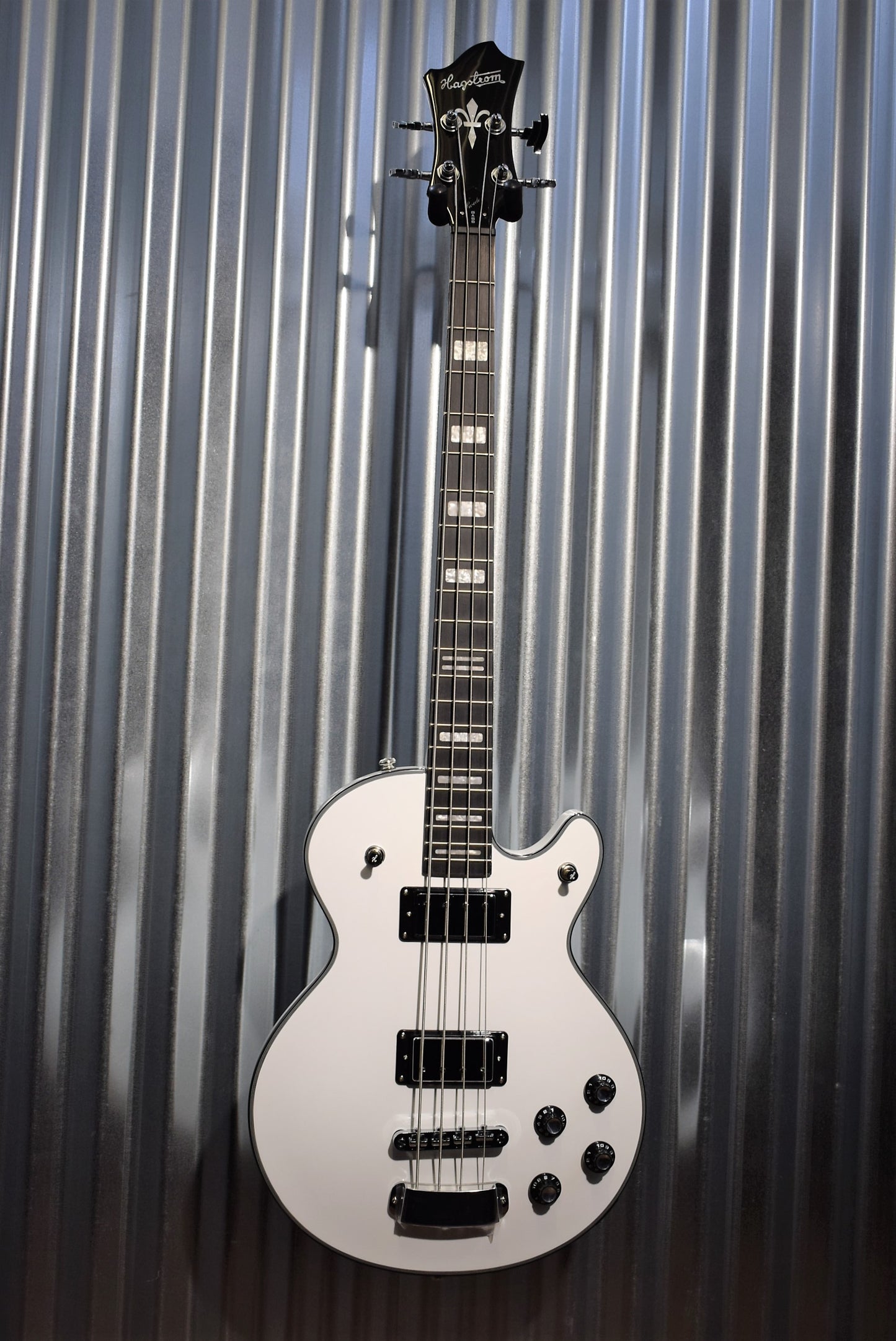 Hagstrom Swede Bass SWEB-WHT Gloss White Bass Guitar #0079 Demo