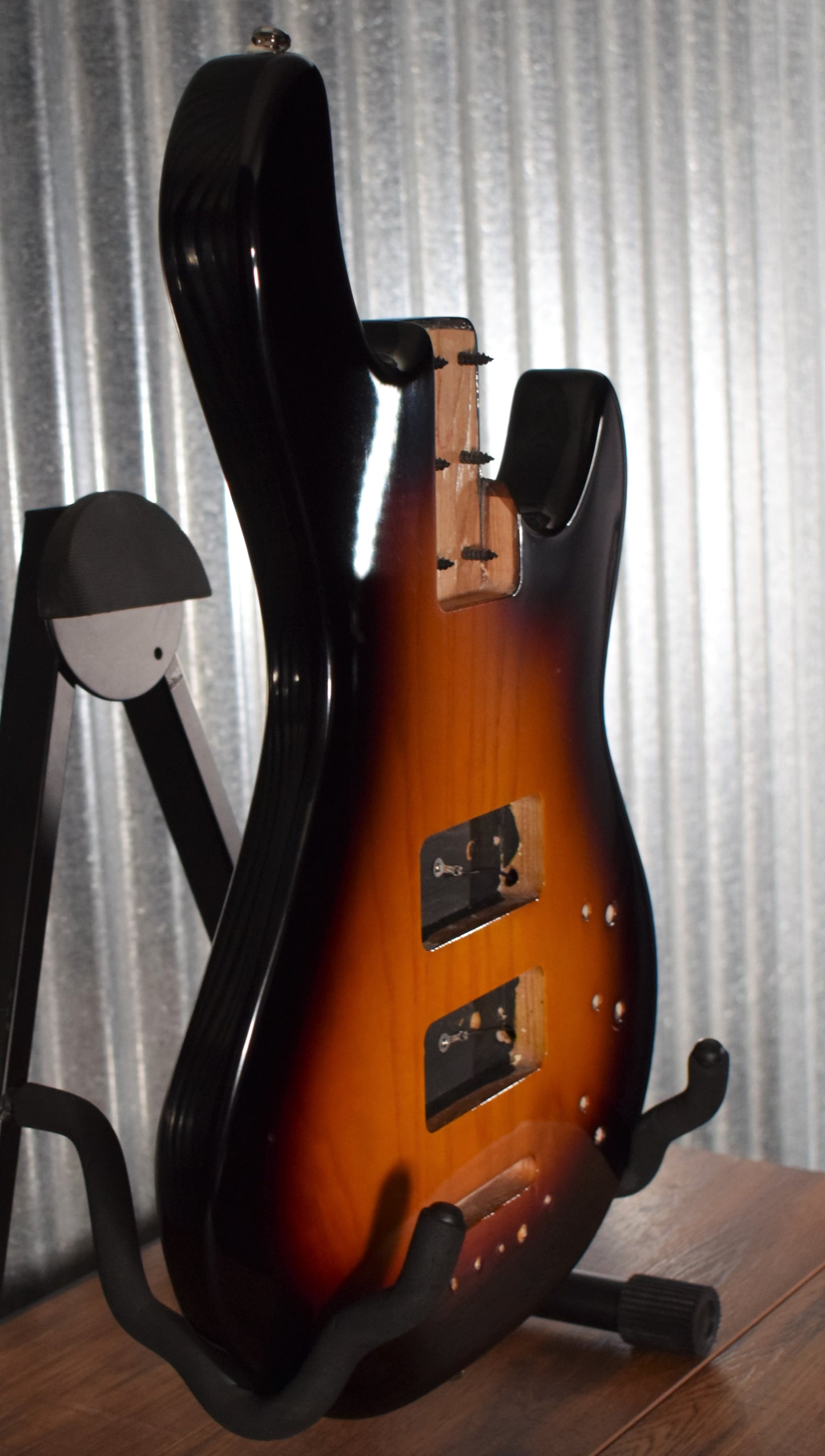 G&L Tribute L-2000 3 Tone Sunburst 4 String Body #5 Used