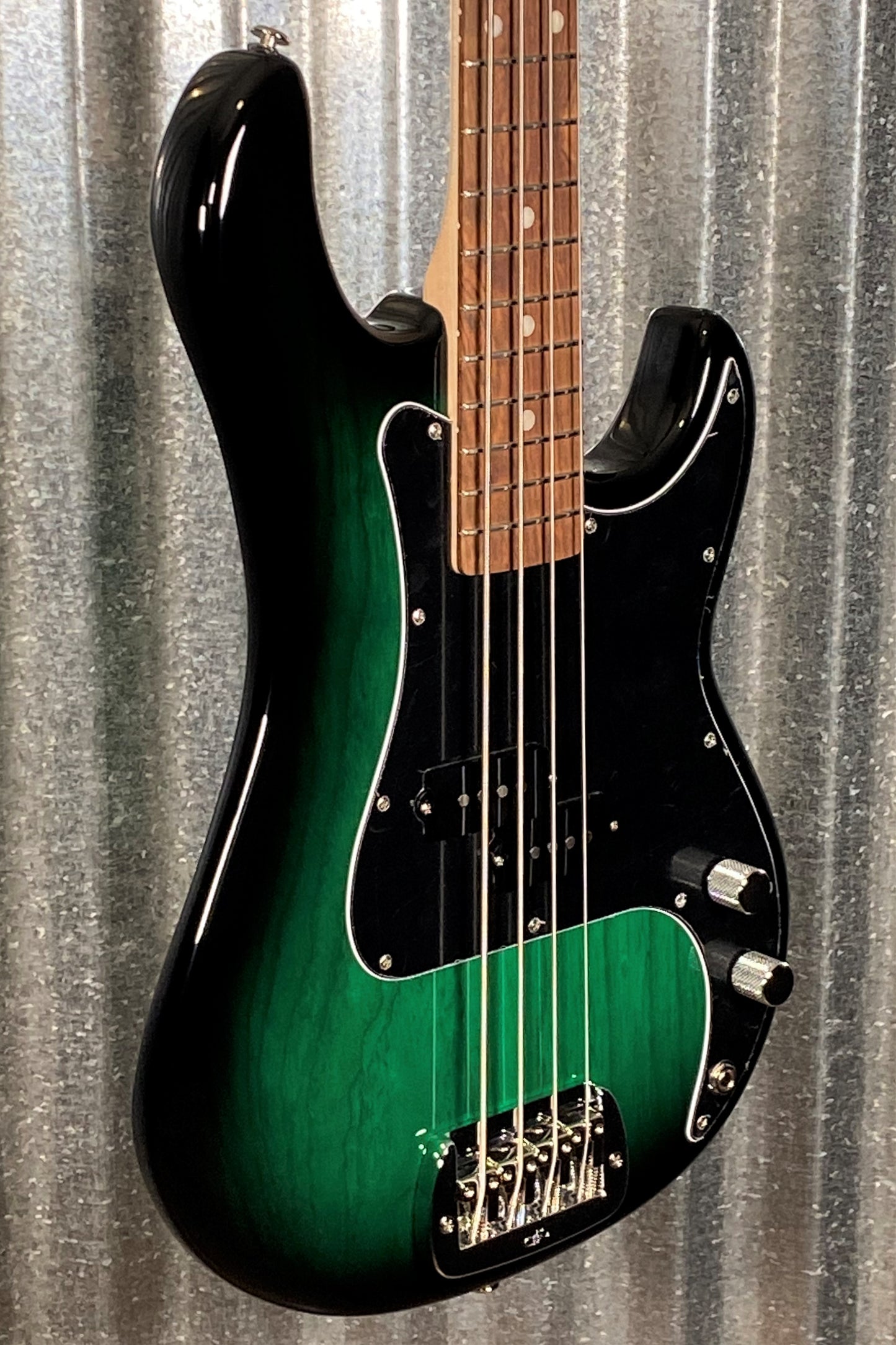 G&L USA LB-100 Greenburst 4 String Bass & Case #7273