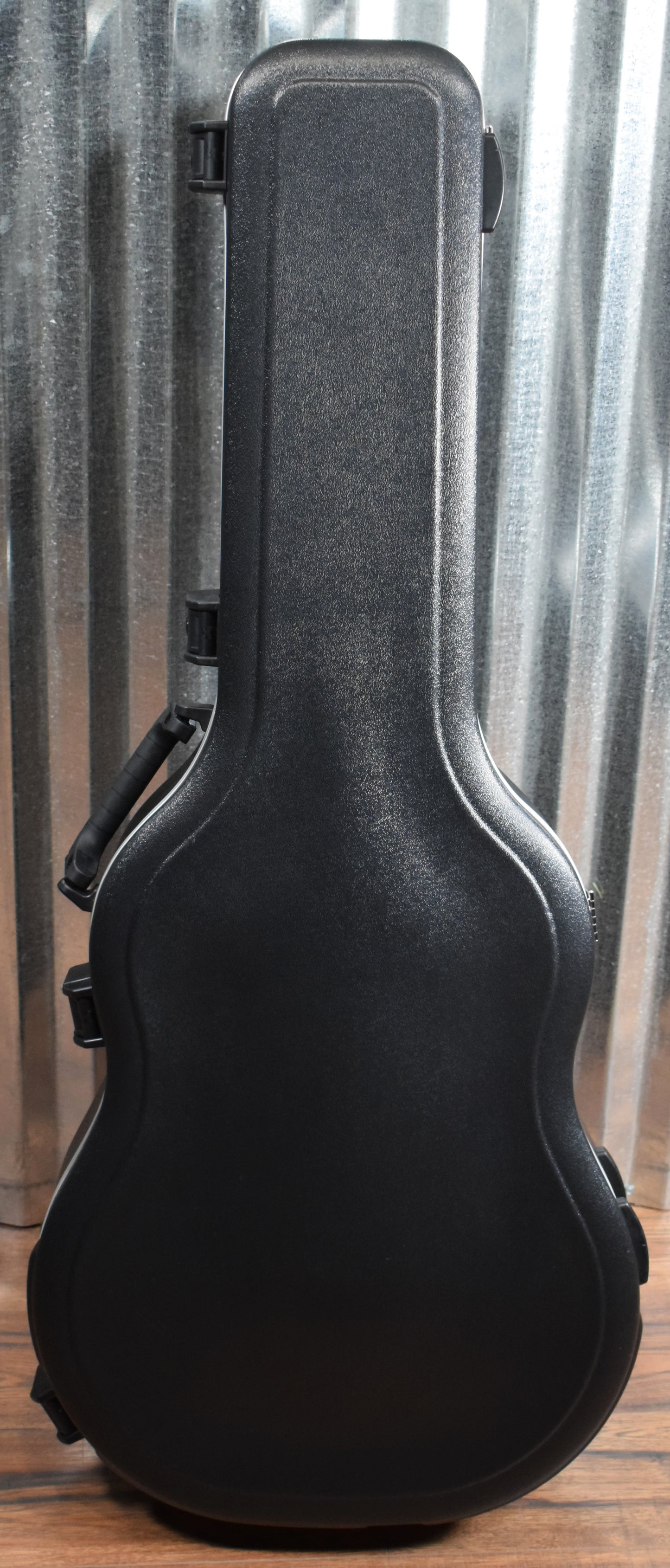 SKB 1SKB-18 Acoustic Dreadnought Deluxe Guitar Case Demo