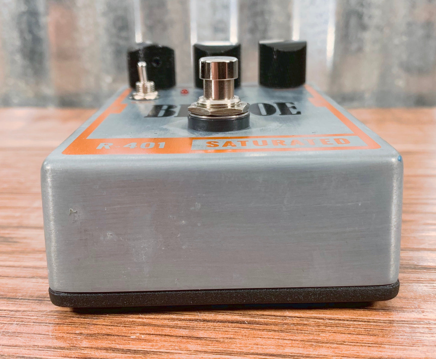 Big Joe Stomp Box Company Analog Saturated R-401 Raw Series Distortion Guitar Effects Pedal