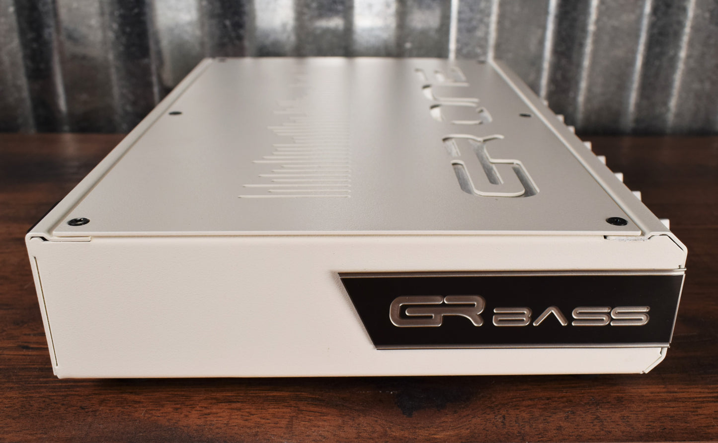 GR Bass One 800 Compact Lightweight 800 Watt Bass Amplifier Head with Tuner White