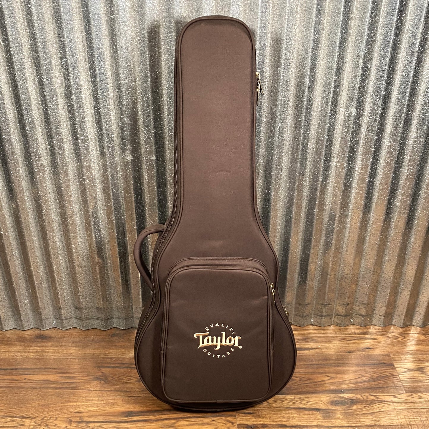 Taylor GTe Urban Ash Sitka Spruce Natural Acoustic Electric Guitar & Bag #1024 Used