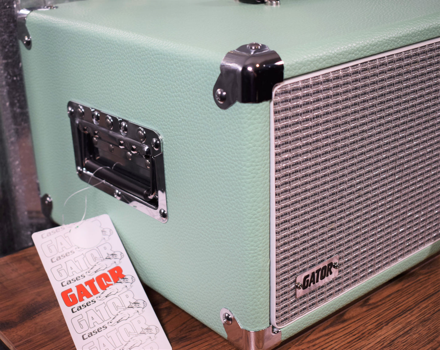 Gator Cases GR-RETRORACK-4SG 4 Space Guitar & Bass Amplifier/Effects Rack Case Seafoam Green