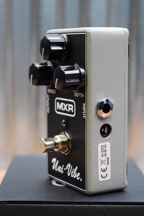 Dunlop MXR M68 Uni-vibe Chorus Vibrato Univibe Guitar Effect Pedal