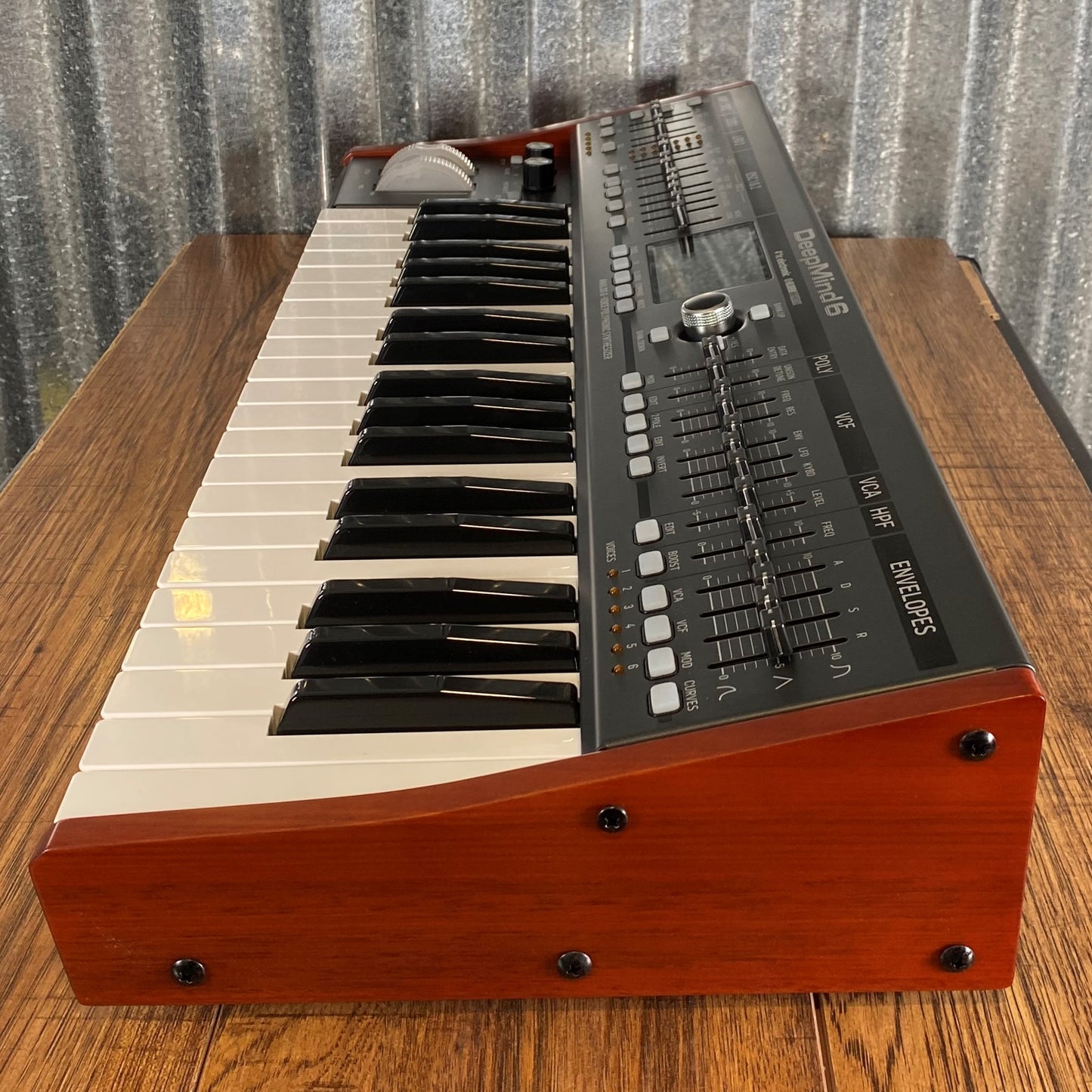 Behringer Deepmind 6 Voice Polyphonic Keyboard Synthesizer Used