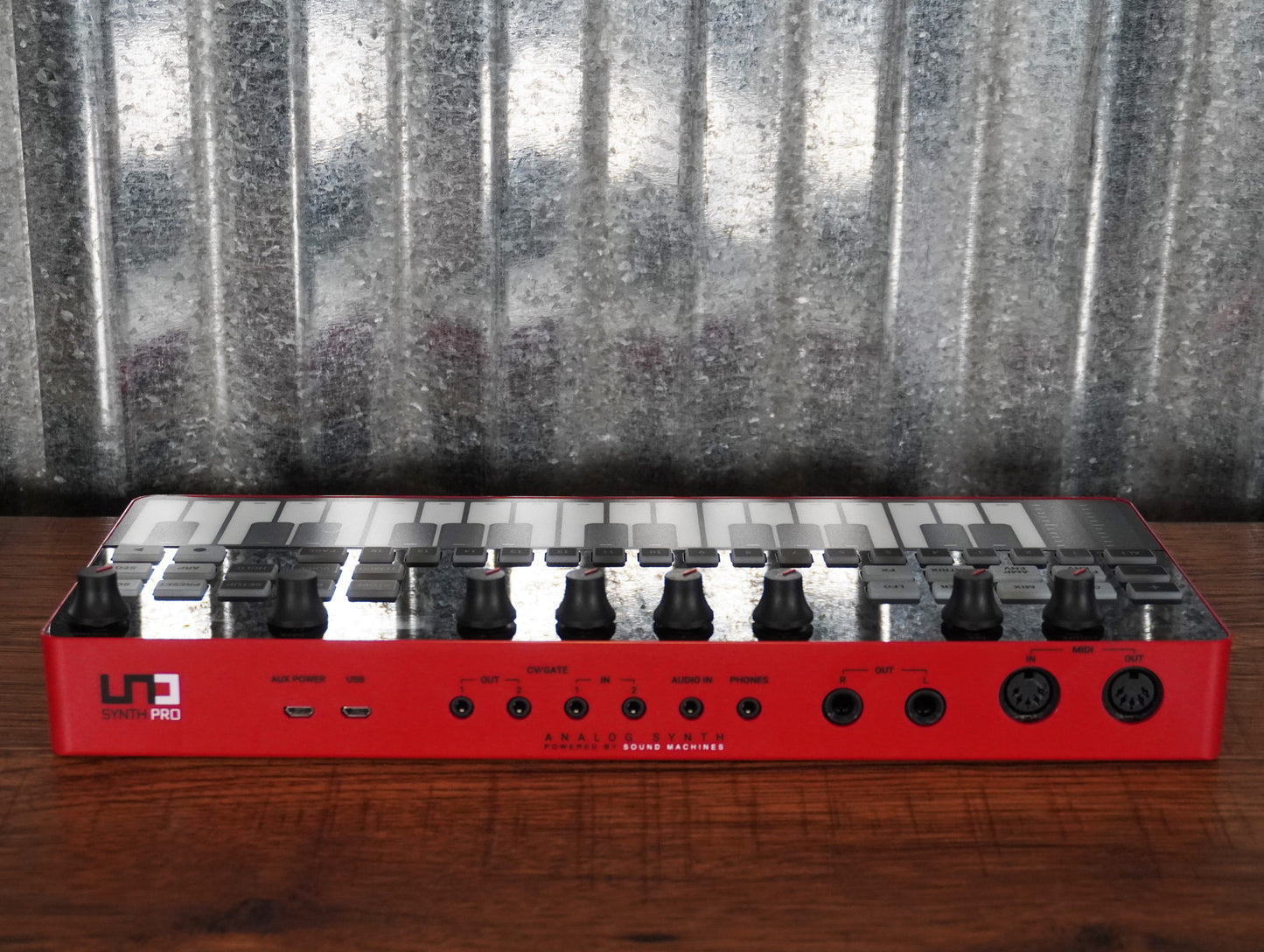 IK Multimedia Uno Synth Pro Desktop 32 Key Synthesizer Used