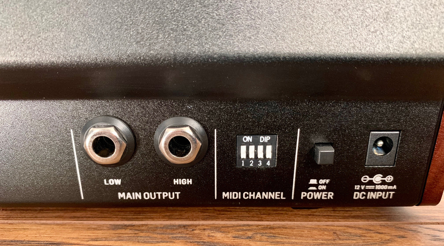 Behringer Model D Analog Desktop Synthesizer Demo