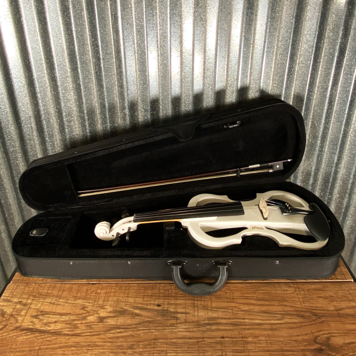 Stagg EVN X 4/4 White Electric Violin with Bow & Case Blem