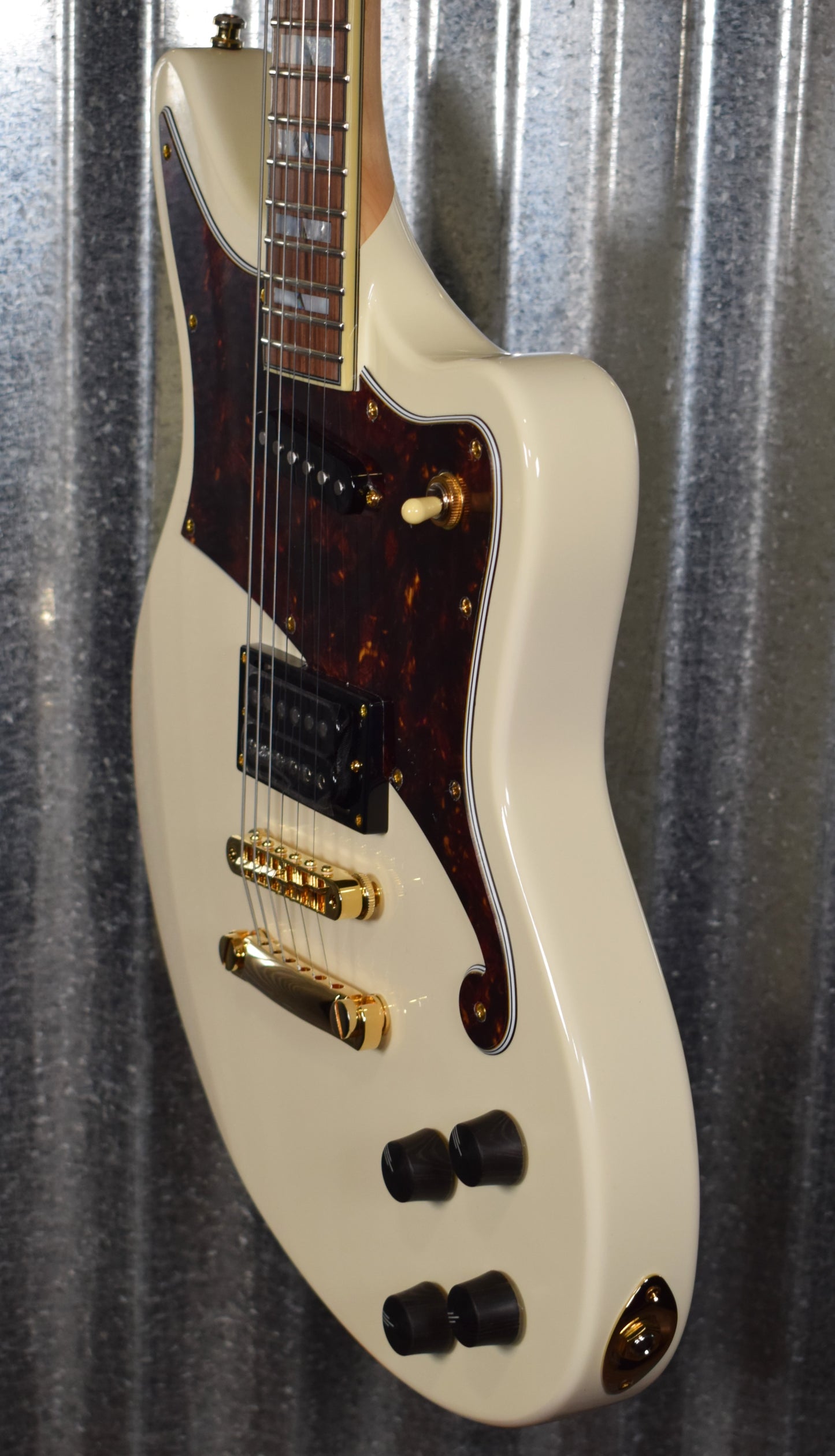 D'Angelico Deluxe Bedford Offset Vintage White Guitar & Case #0334