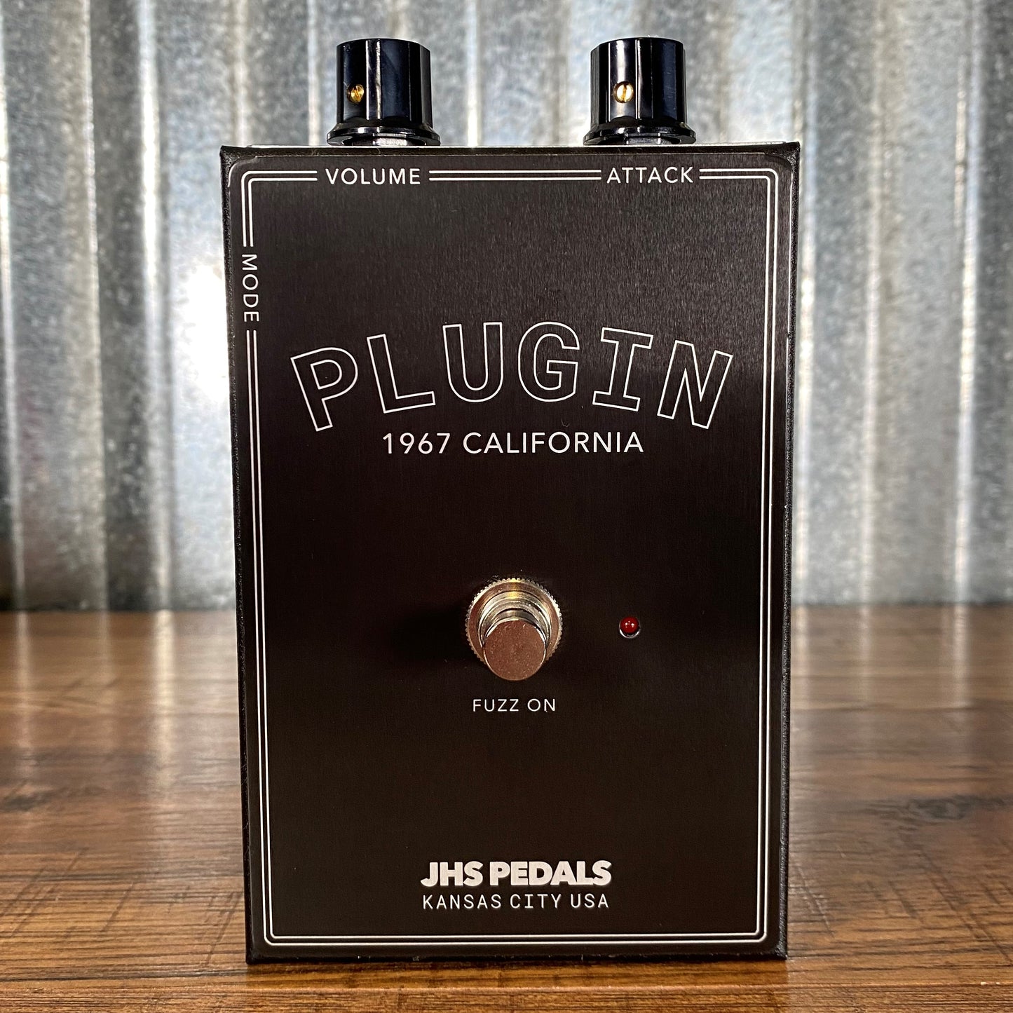 JHS Pedals PLUGIN Fuzz 1967 California Guitar Effect Pedal