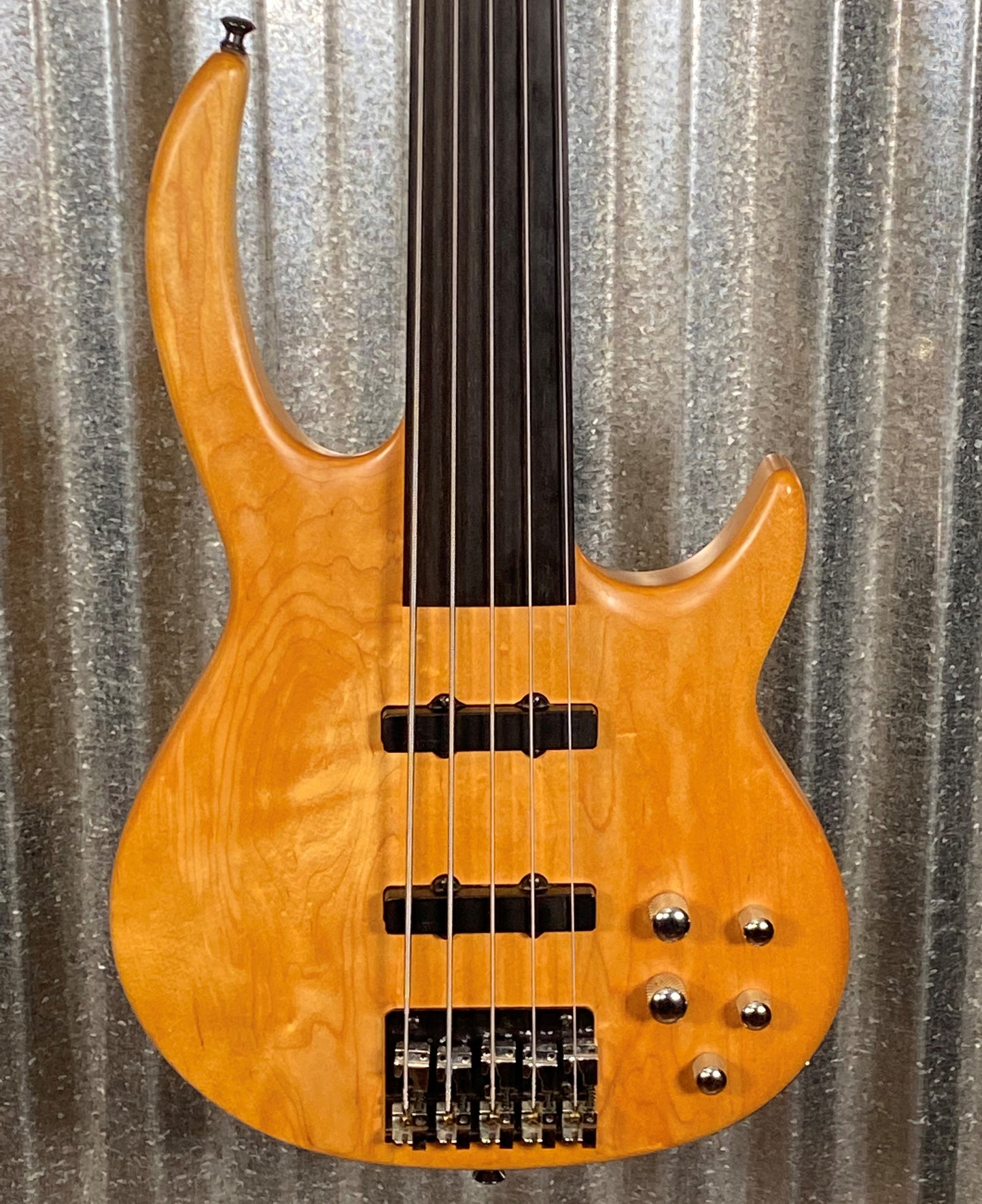 Carvin Bunny Brunel Fretless 5 String Bass & Case Used Non-Functional