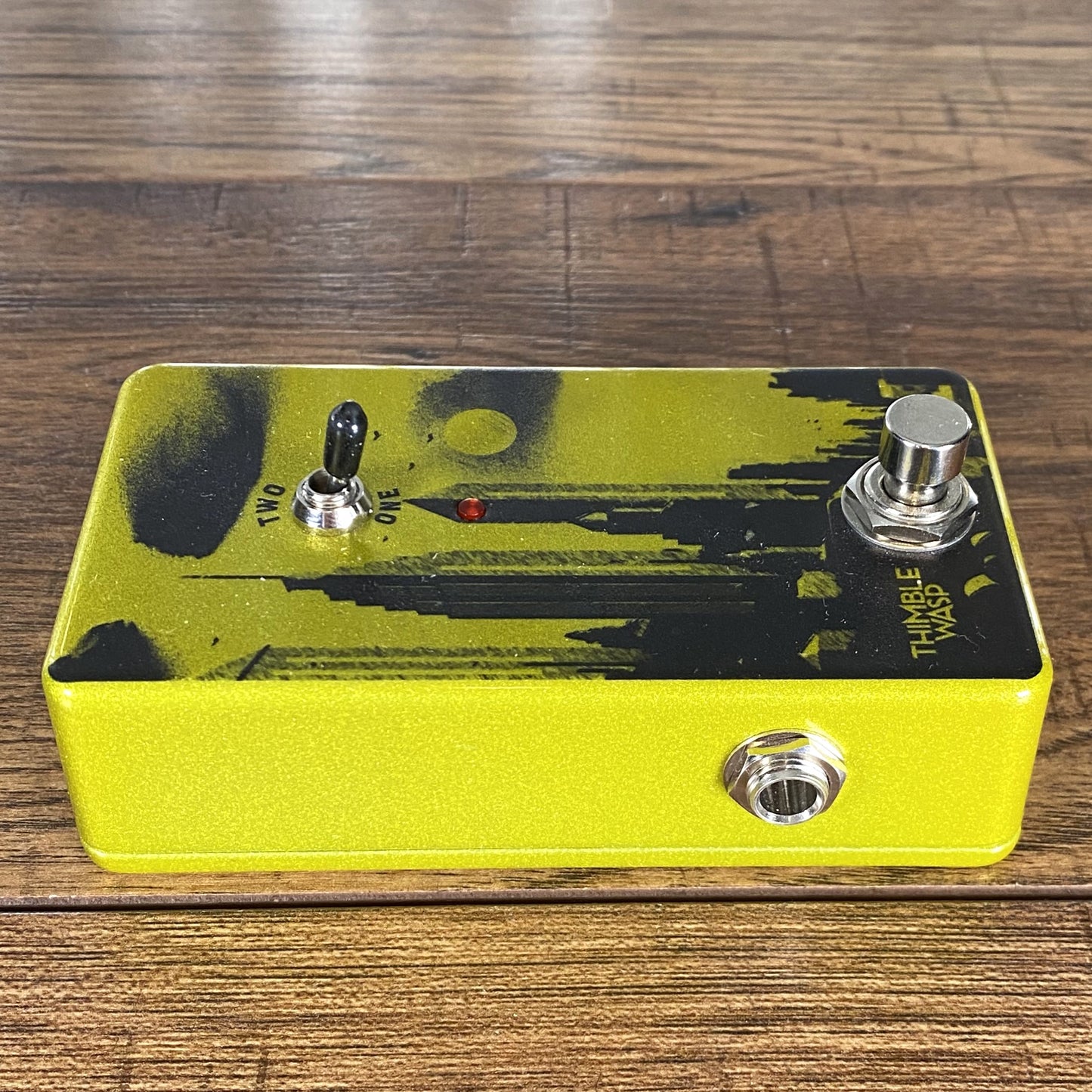 Thimble Wasp Skyscraper Ring Modulator Guitar Effect Pedal Used