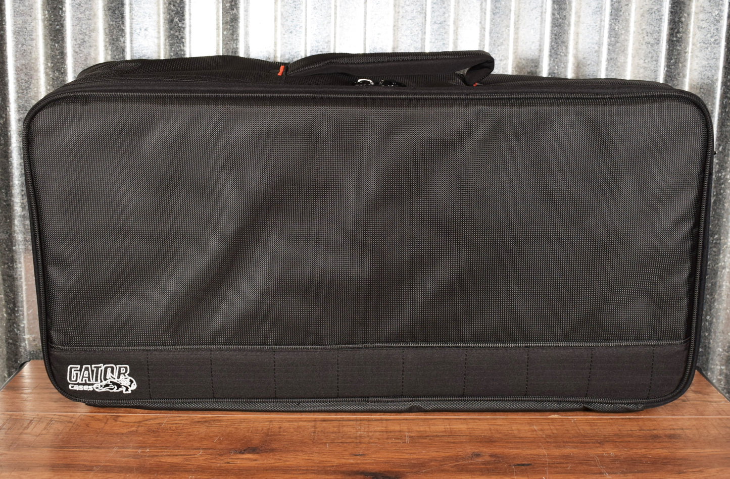 Gator GPB-BAK-WH Aluminum Guitar Effect Pedalboard & Bag White