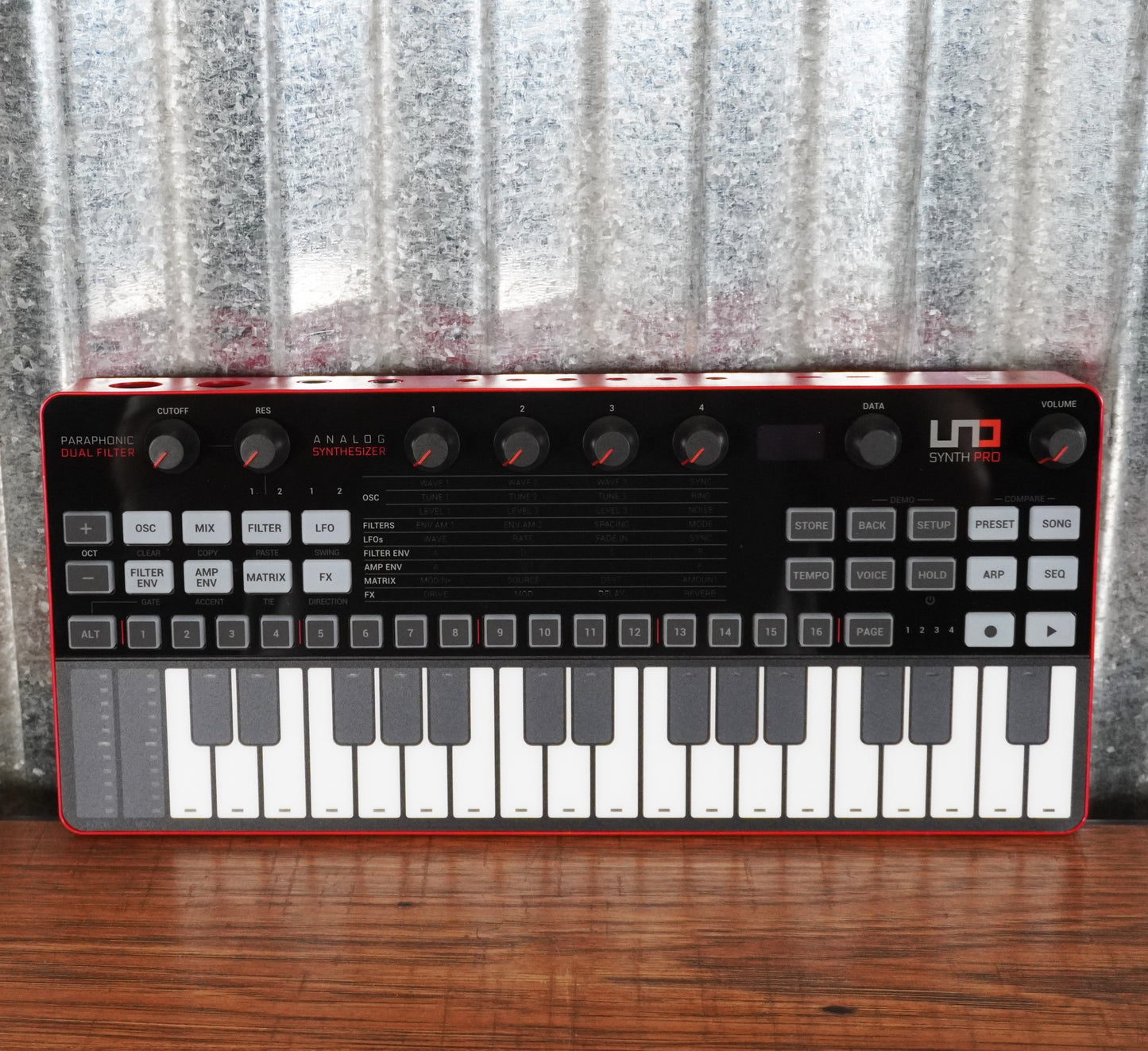 IK Multimedia Uno Synth Pro Desktop 32 Key Synthesizer Used