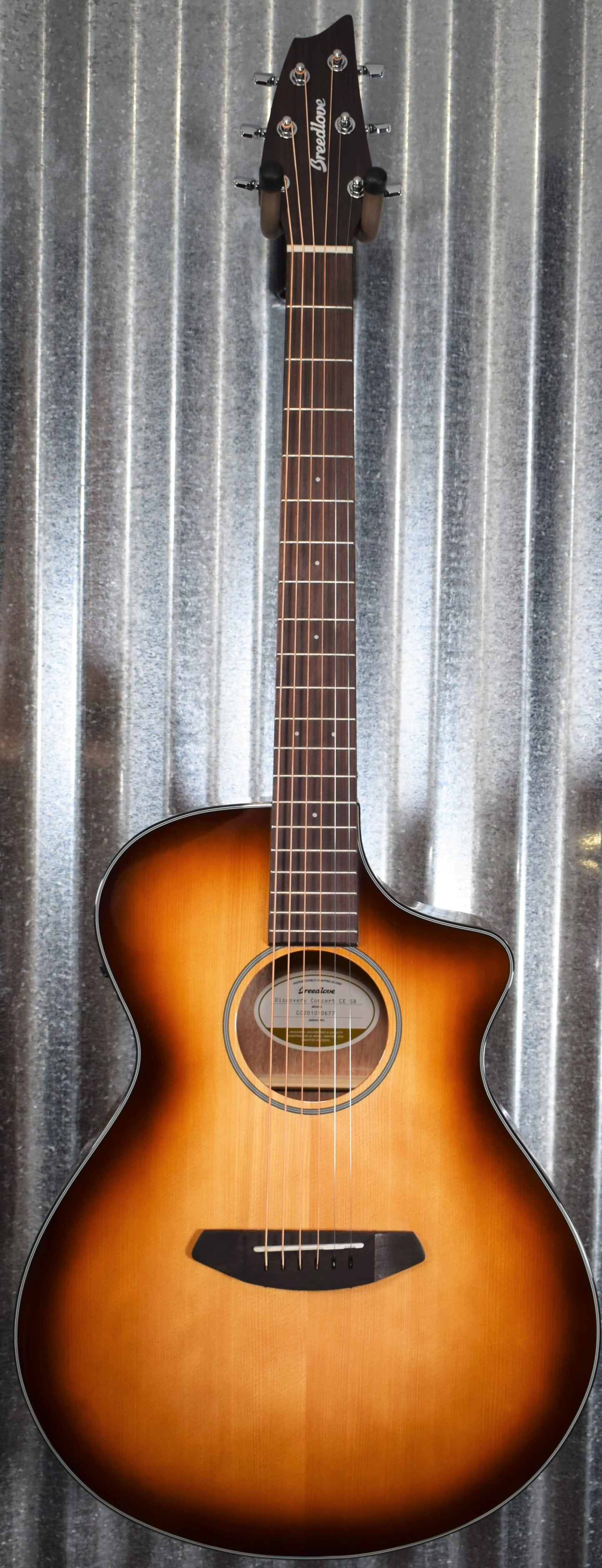 Breedlove Discovery Concert CE Sunburst Sitka Acoustic Electric Guitar Blem #0677