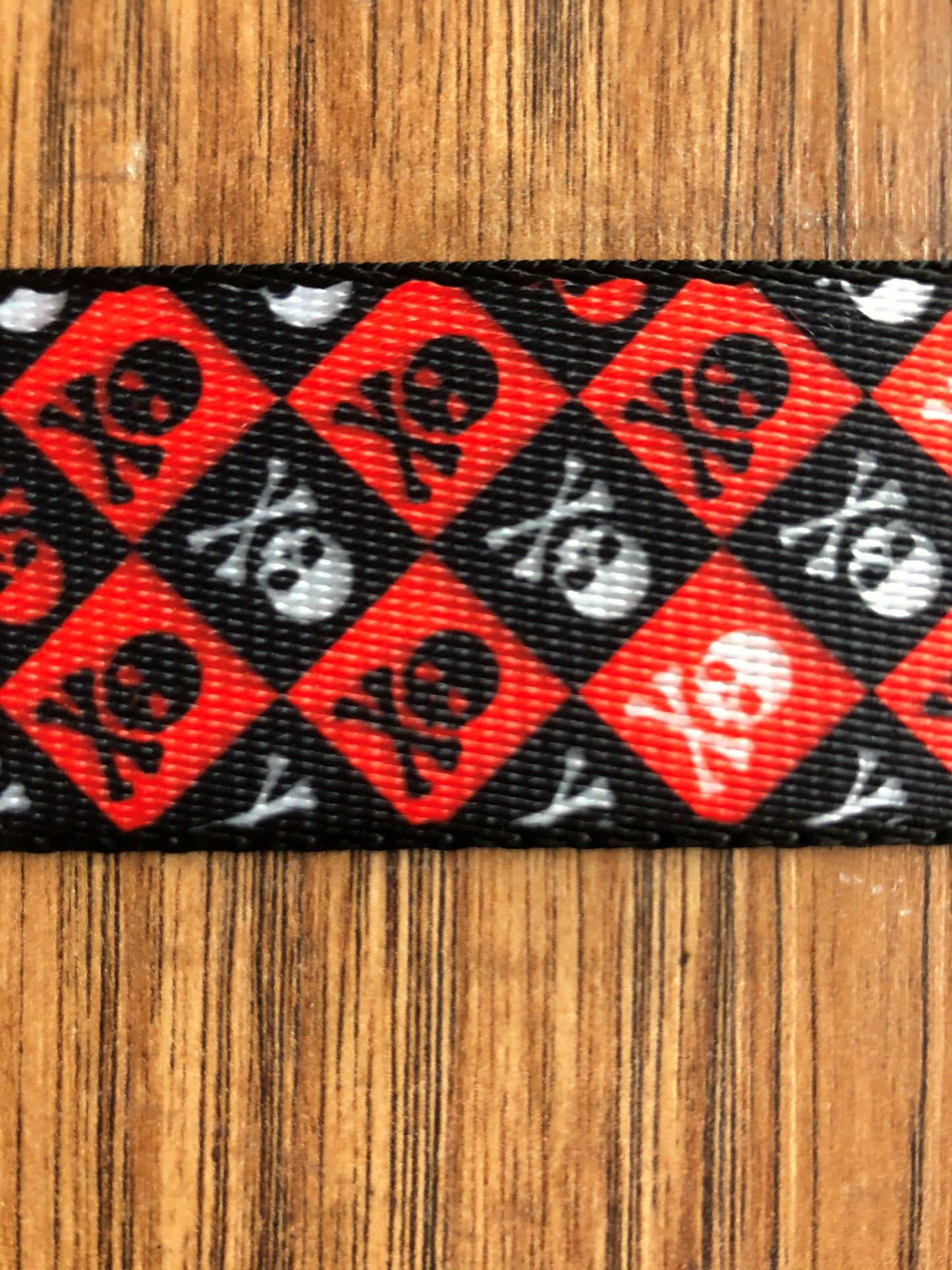 Levy's MPJR-002 1.5" Adjustable Printed Kids Guitar & Bass Strap Skulls Red