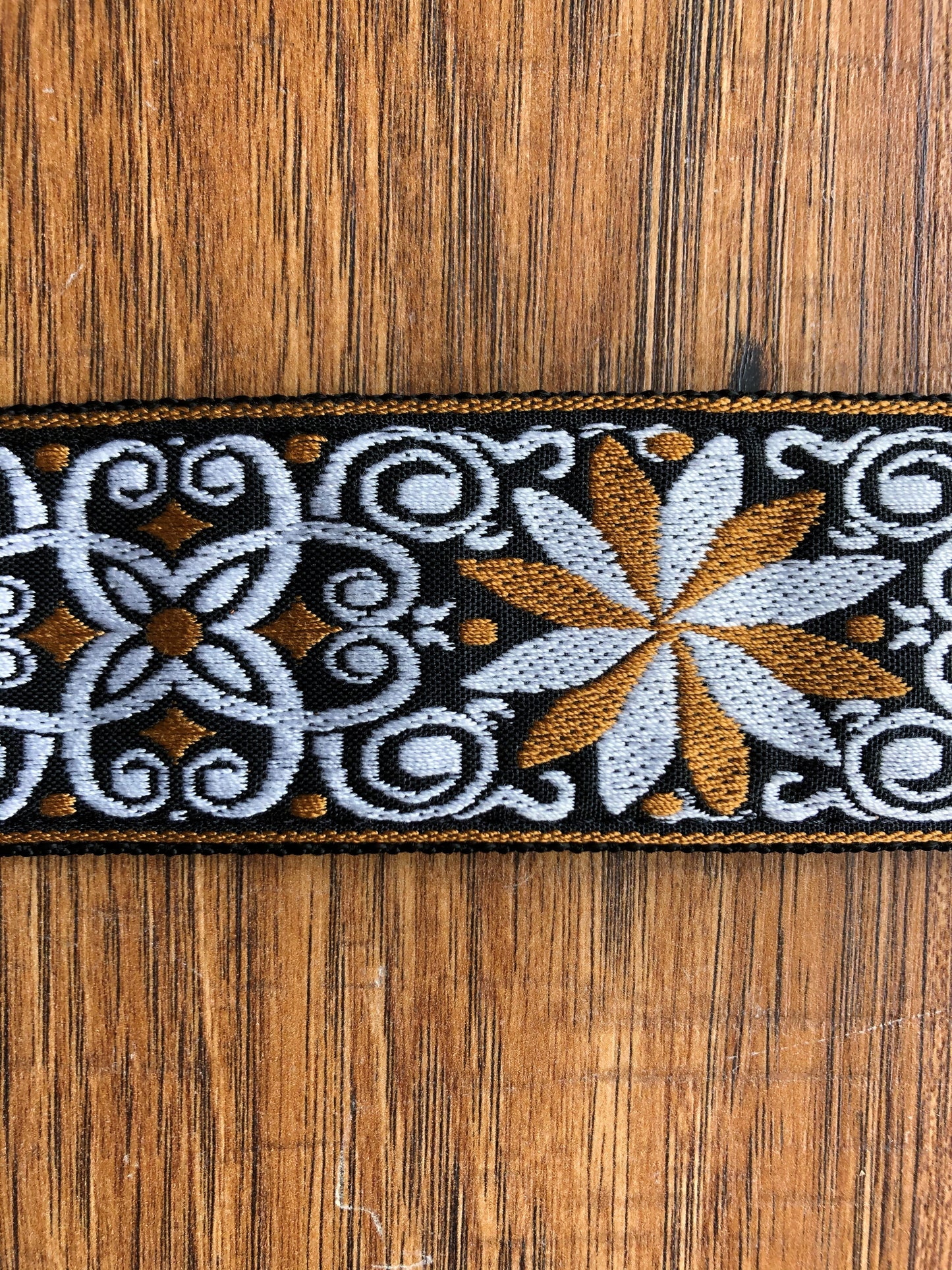 Levy's M8HT-13 2" Adjustable Hootenanny Print Poly Guitar & Bass Strap Gold