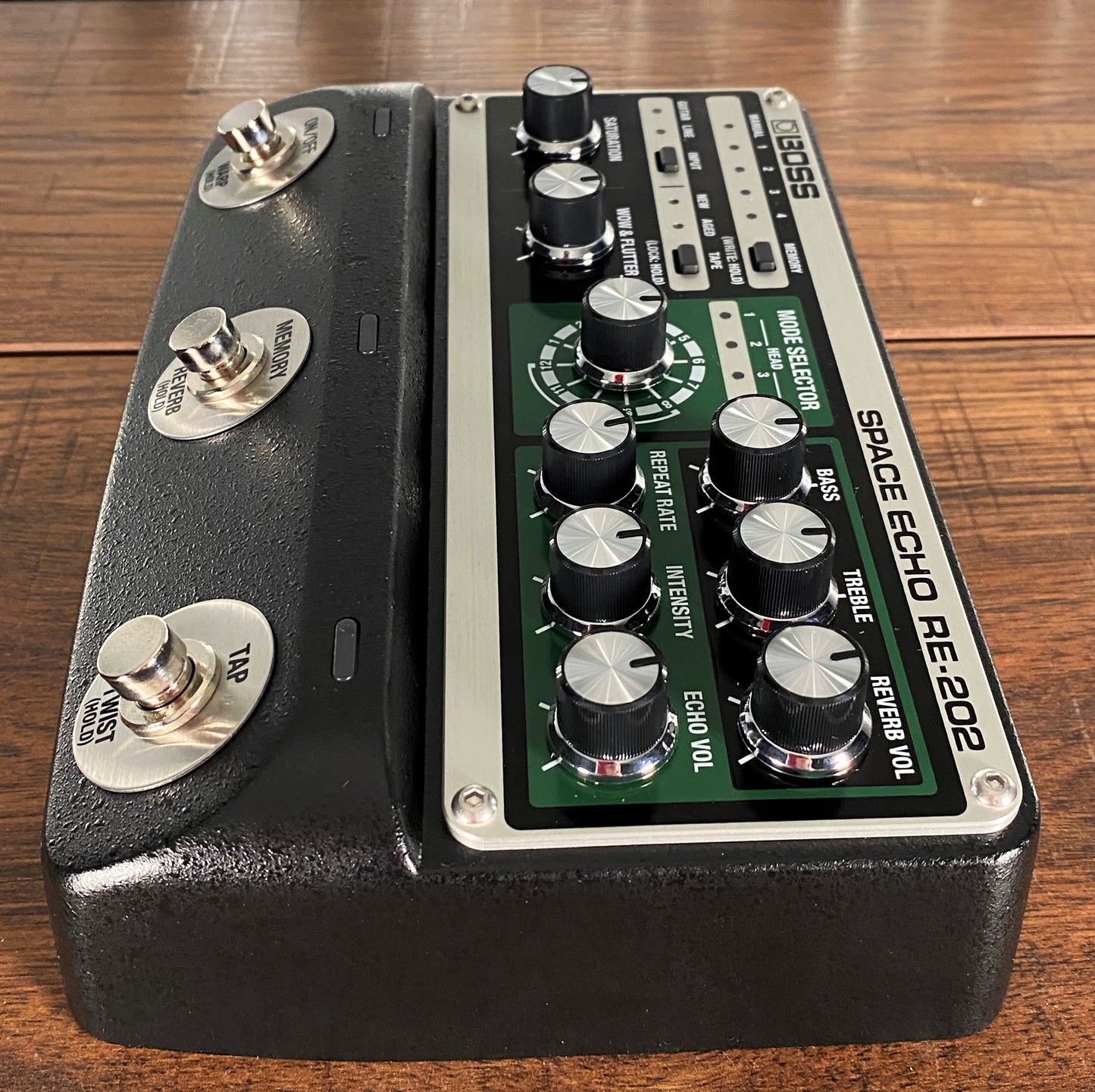 Boss RE-202 Space Echo Guitar Effect Pedal