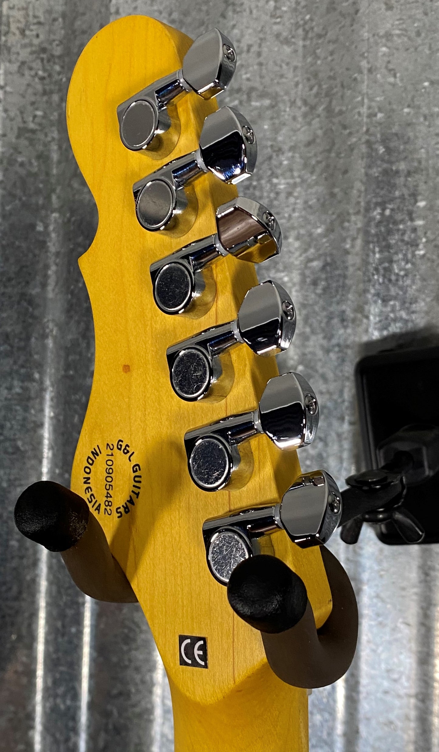 G&L Tribute Doheny 3 Tone Sunburst Guitar Blem #5482