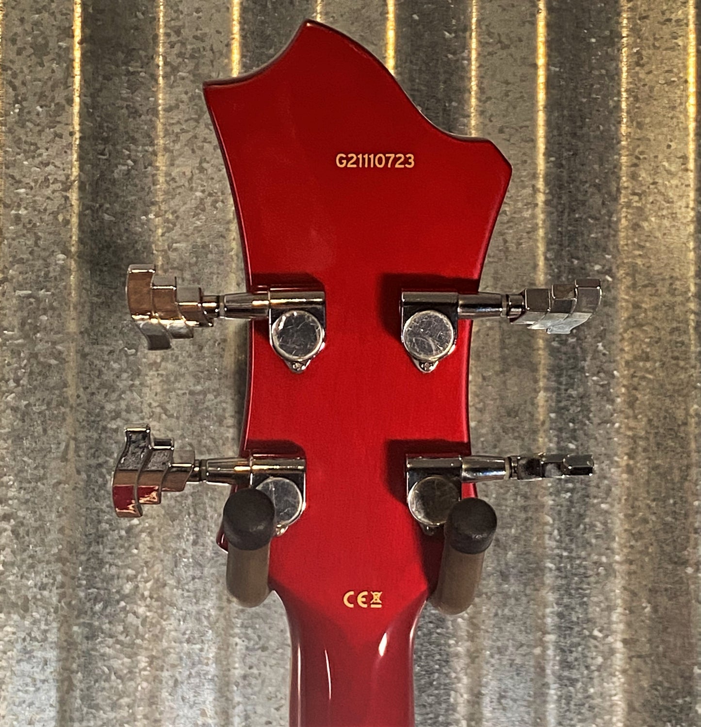 Hagstrom VIKB-WCT Viking 4 String Semi Hollow Short Scale Bass Wild Cherry Transparent #0723