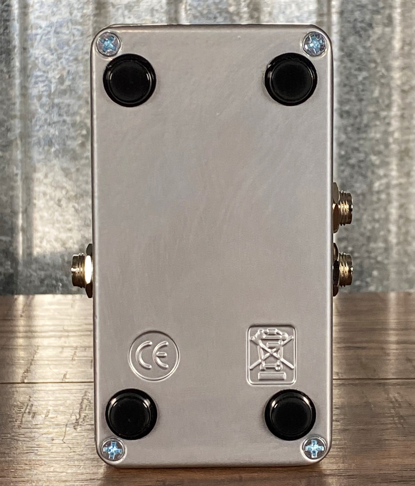 Electro-Harmonix EHX Nano Pulsar Stereo Tremolo Guitar Effect Pedal