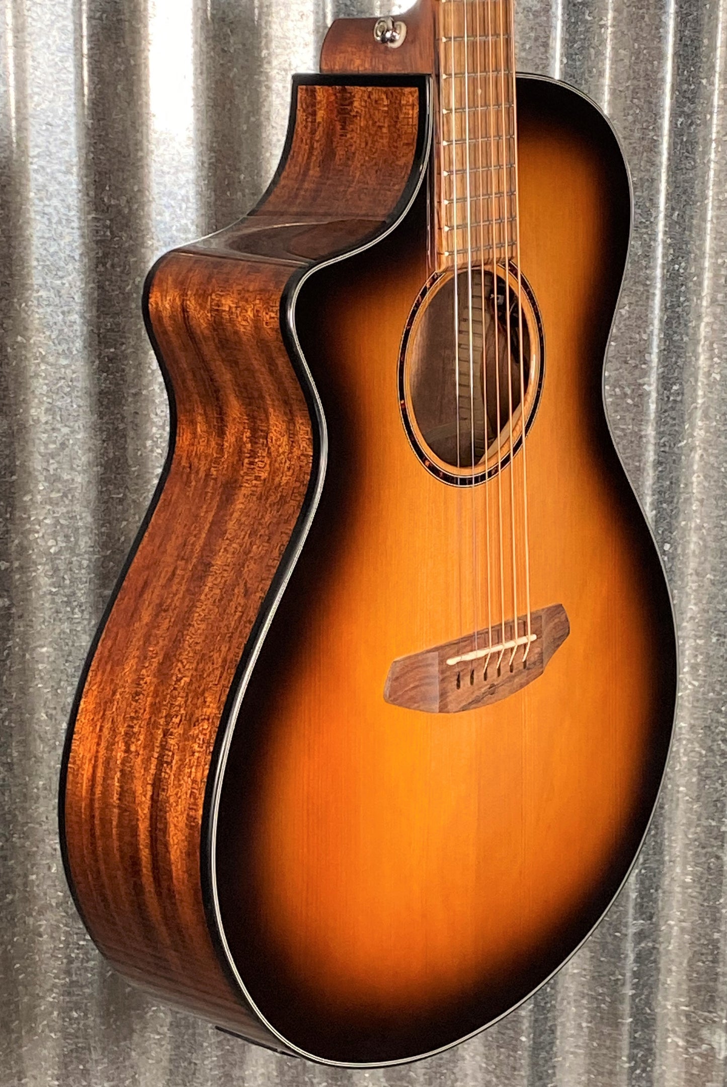 Breedlove Discovery S Concert Edgeburst CE Cedar Acoustic Electric Guitar Left Hand DSCN44LCERCAM #3930