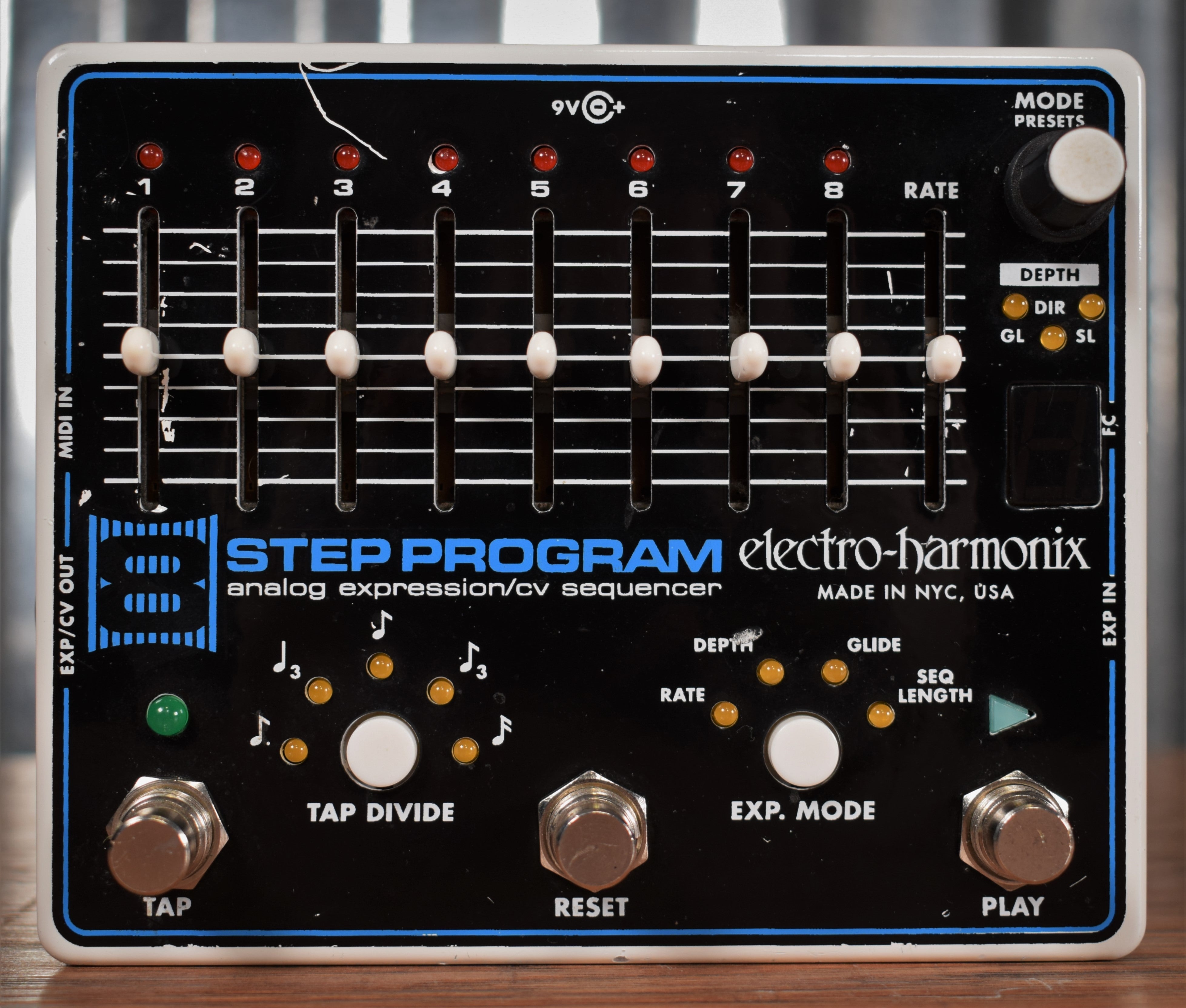 Electro-Harmonix EHX 8 Step Program Analog Expression CV Sequencer Guitar  Effect Pedal Used