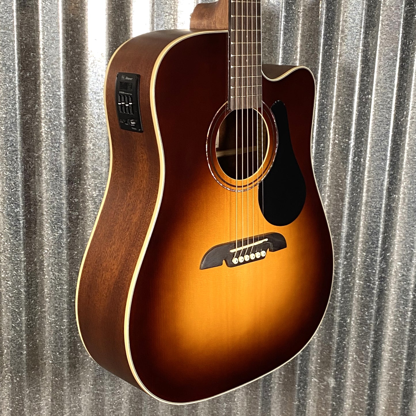 Alvarez Regent RD26CESB Sunburst Cutaway Acoustic Electric Guitar & Bag #0810 Used