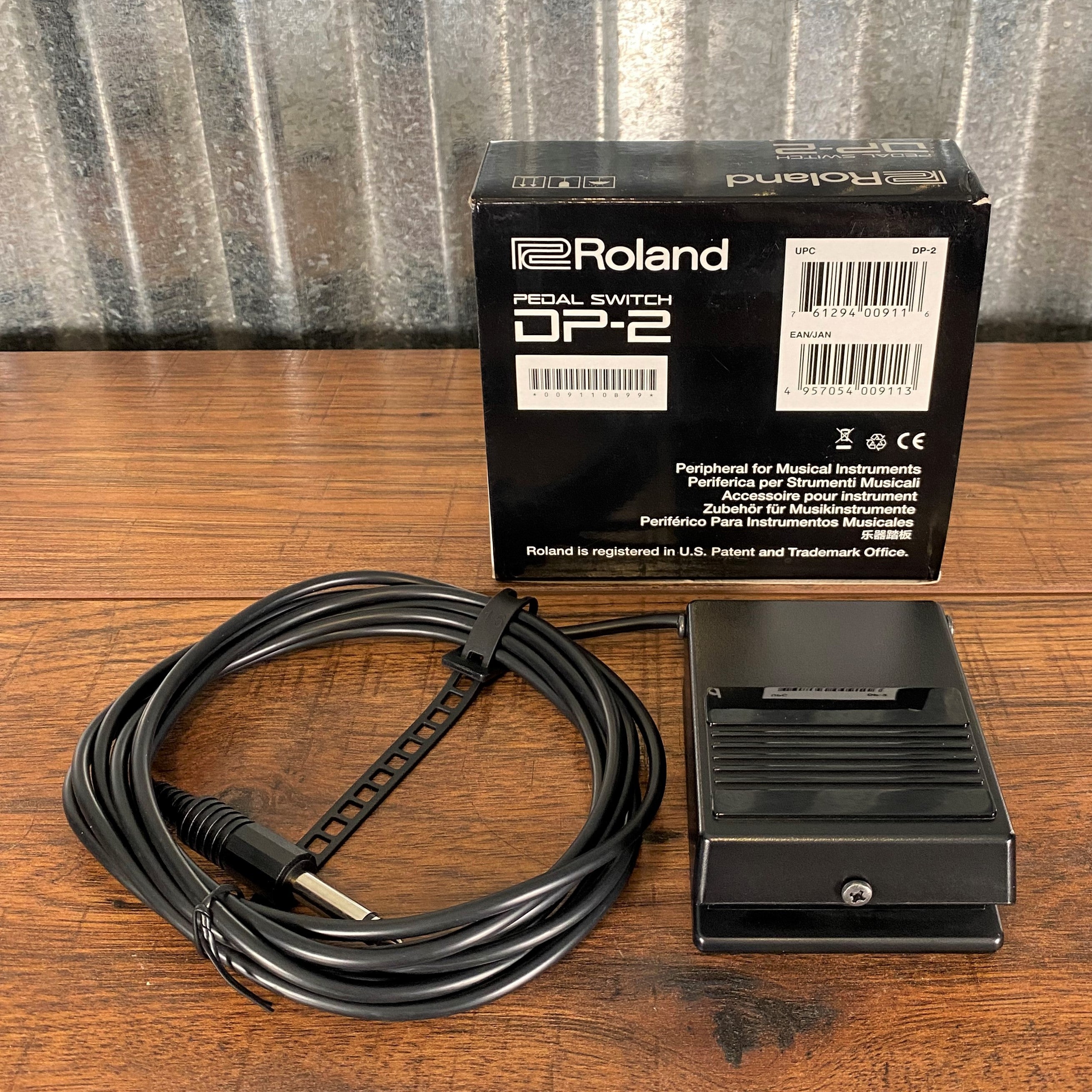 Roland DP-2 Momentary Footswitch  Keyboard Damper Pedal – Specialty Traders