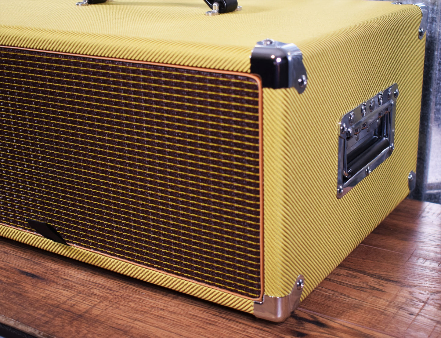 Gator Cases GR-RETRORACK-4TW 4 Space Guitar & Bass Amplifier/Effects Rack Case Tweed