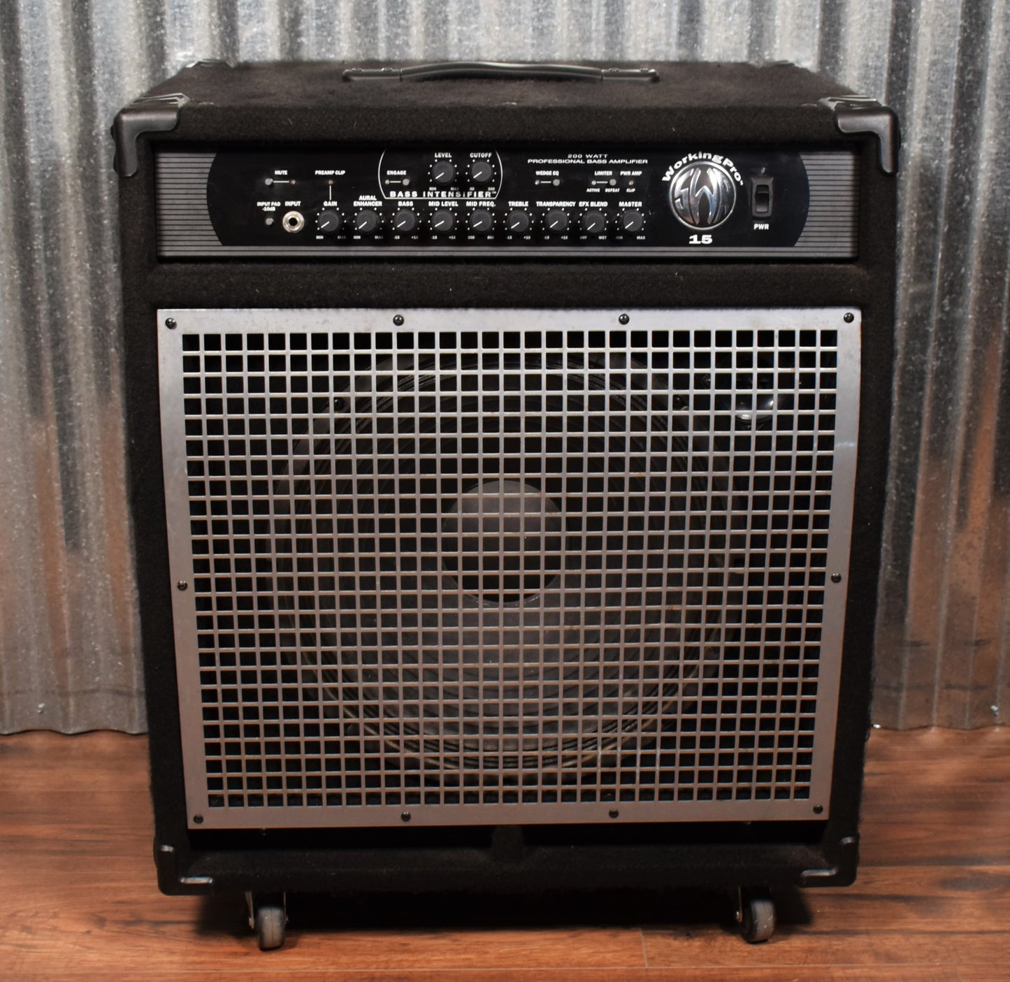SWR Working Pro 15 200 Watt 1x15" Bass Combo Amplifier Used