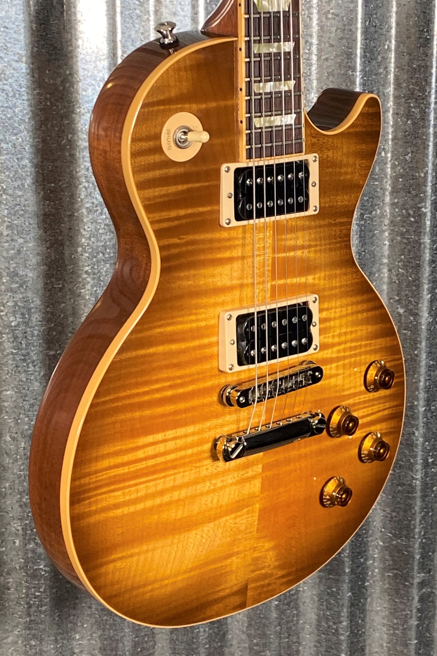 Gibson USA 2007 Les Paul Classic Antique Honeyburst Guitar & Case #1442 Used
