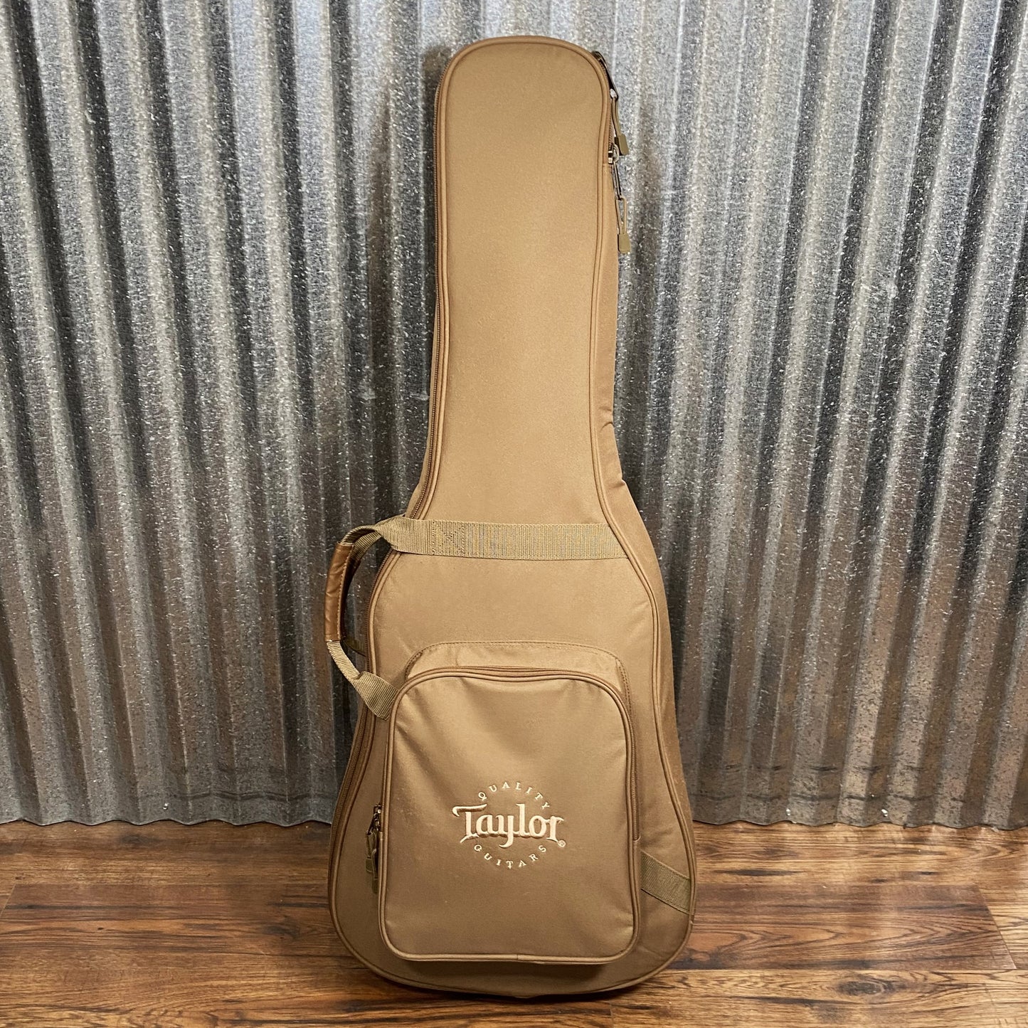 Taylor 114ce Cutaway Acoustic Electric Guitar 2015 & Bag #5243 Used