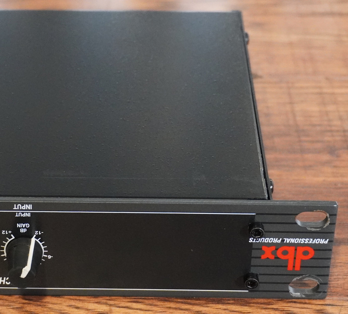 DBX 223 Stereo Two Channel 2-Way & Mono 3-Way Crossover Rackmount Used