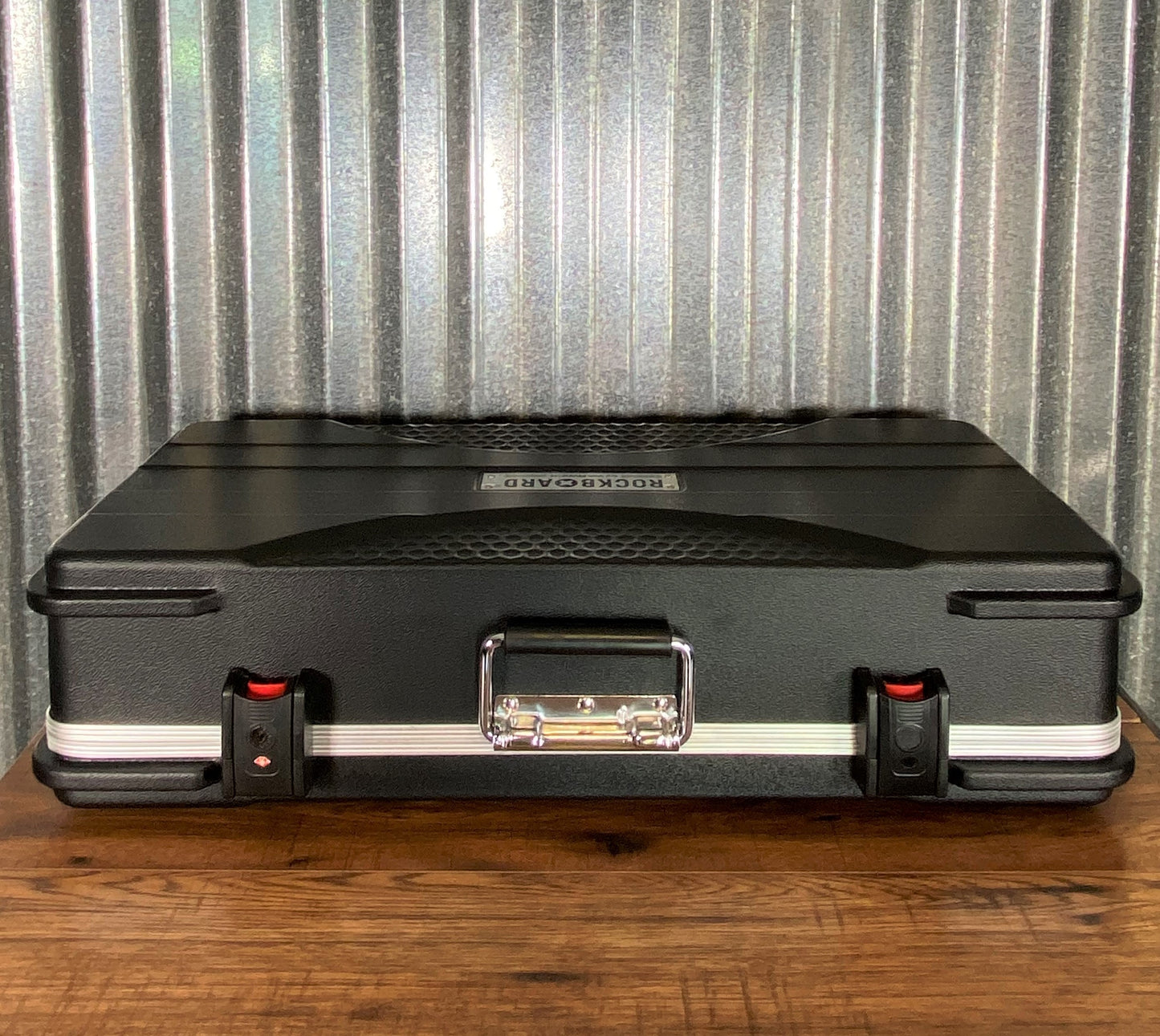Warwick Rockboard Tres 3.2 A Guitar Effect Pedalboard & ABS Hard Case Demo