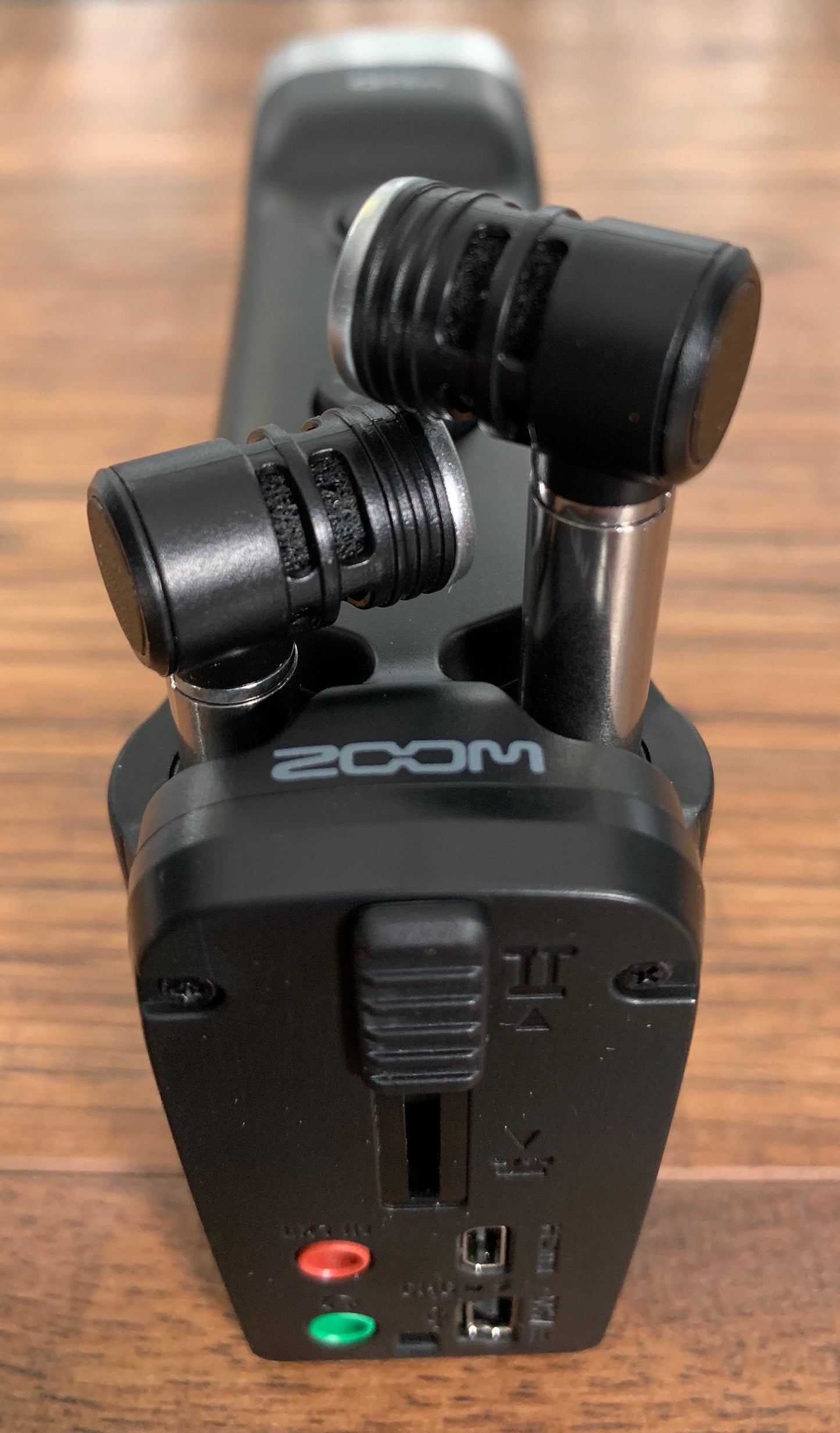 Zoom Q4n HD Handy Video Camera & Stereo Audio Recorder