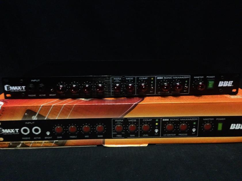 BBE BMAX-T Studio Grade Rack Mount Tube Bass Preamp Sonic Maximizer B-MAX-T