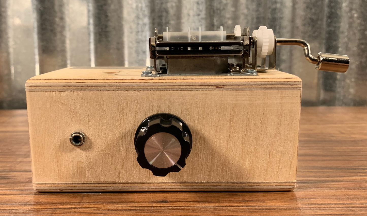 Brandnewnoise Krankie Hand Crank Music Box Sound Sampler Looper Recorder with Pitch Control Effect Box