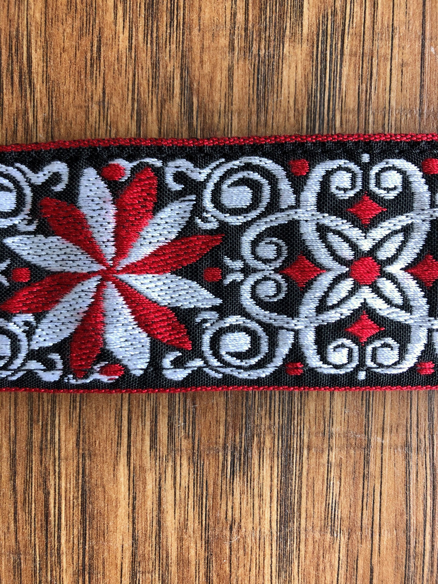 Levy's M8HT-12 2" Hootenanny Jacuard Adjustable Guitar & Bass Strap Red