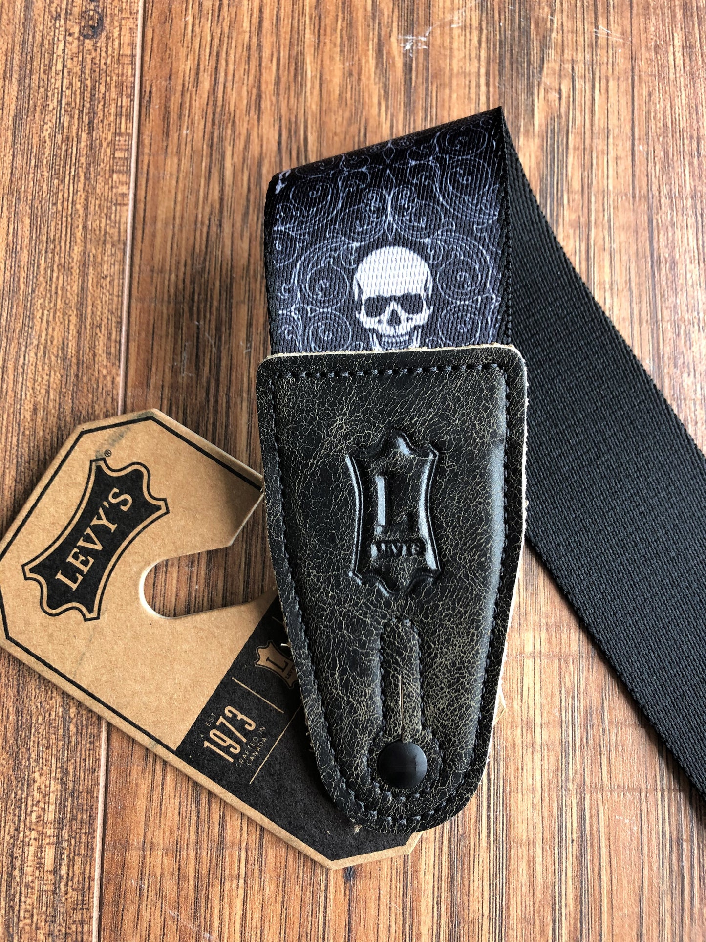 Levy's MDL8-014 2" Adjustable Print Poly Guitar & Bass Strap Skulls Black