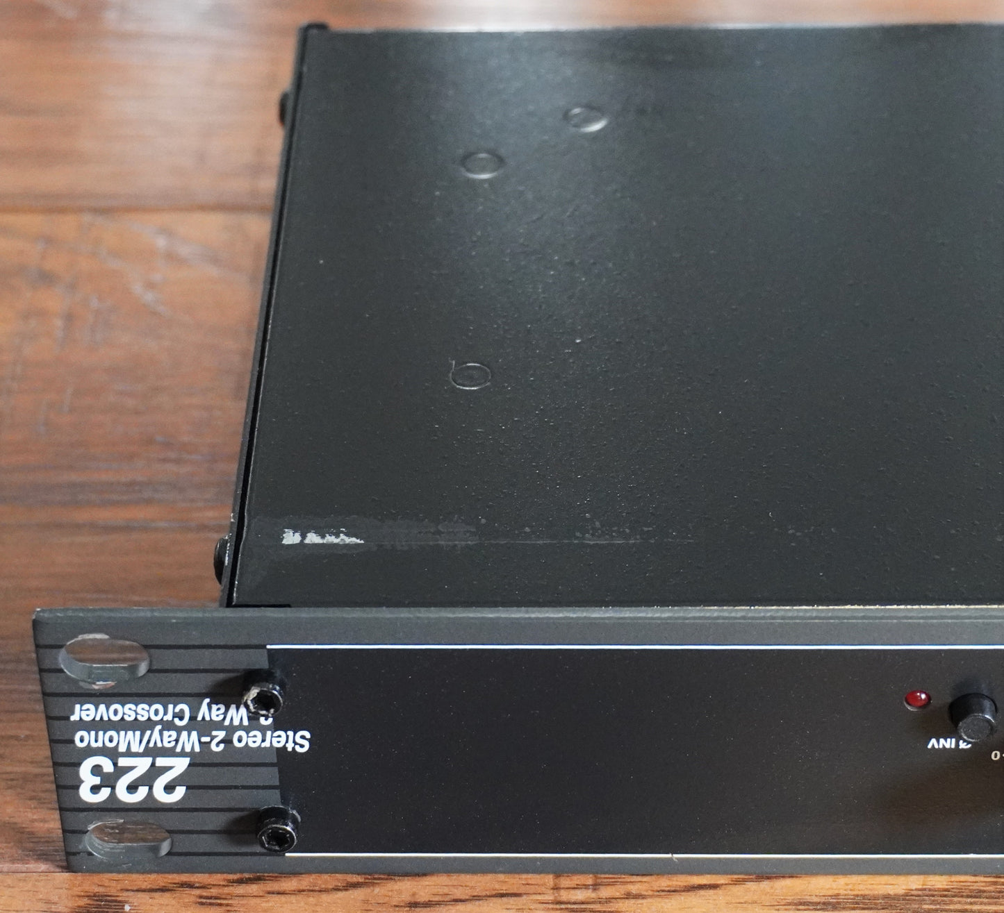 DBX 223 Stereo Two Channel 2-Way & Mono 3-Way Crossover Rackmount Used
